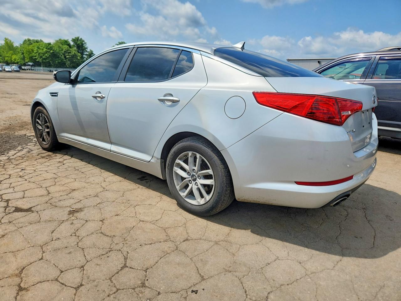 2011 Kia Optima Lx Silver vin: KNAGM4A74B5065152