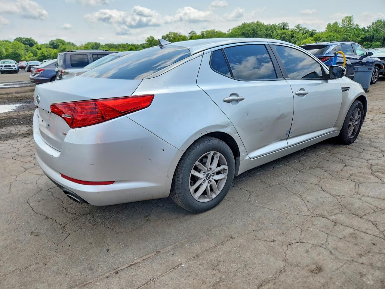 2011 Kia Optima Lx Silver vin: KNAGM4A74B5065152
