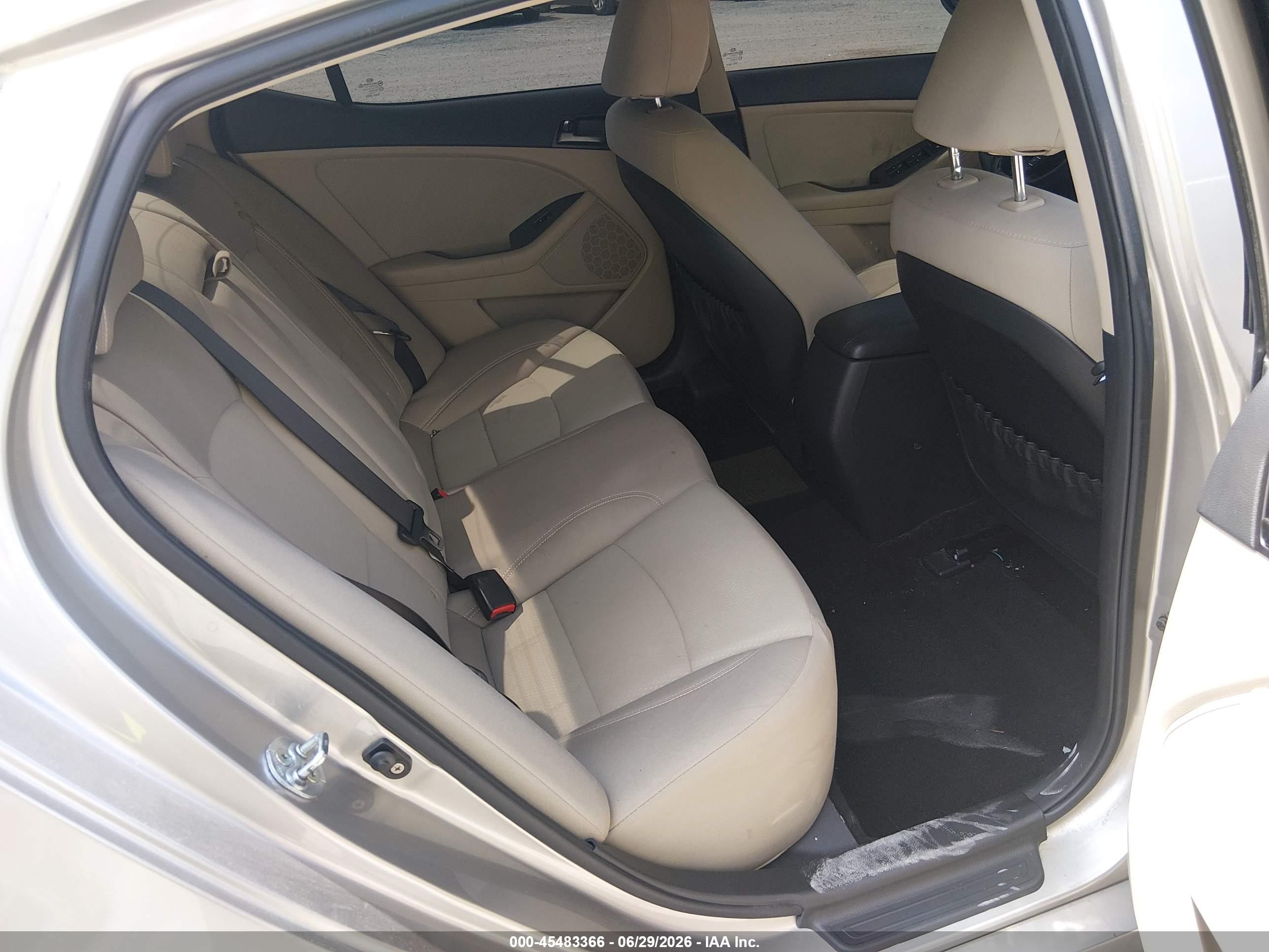 2013 Kia Optima Lx Silver vin: KNAGM4A74D5372887