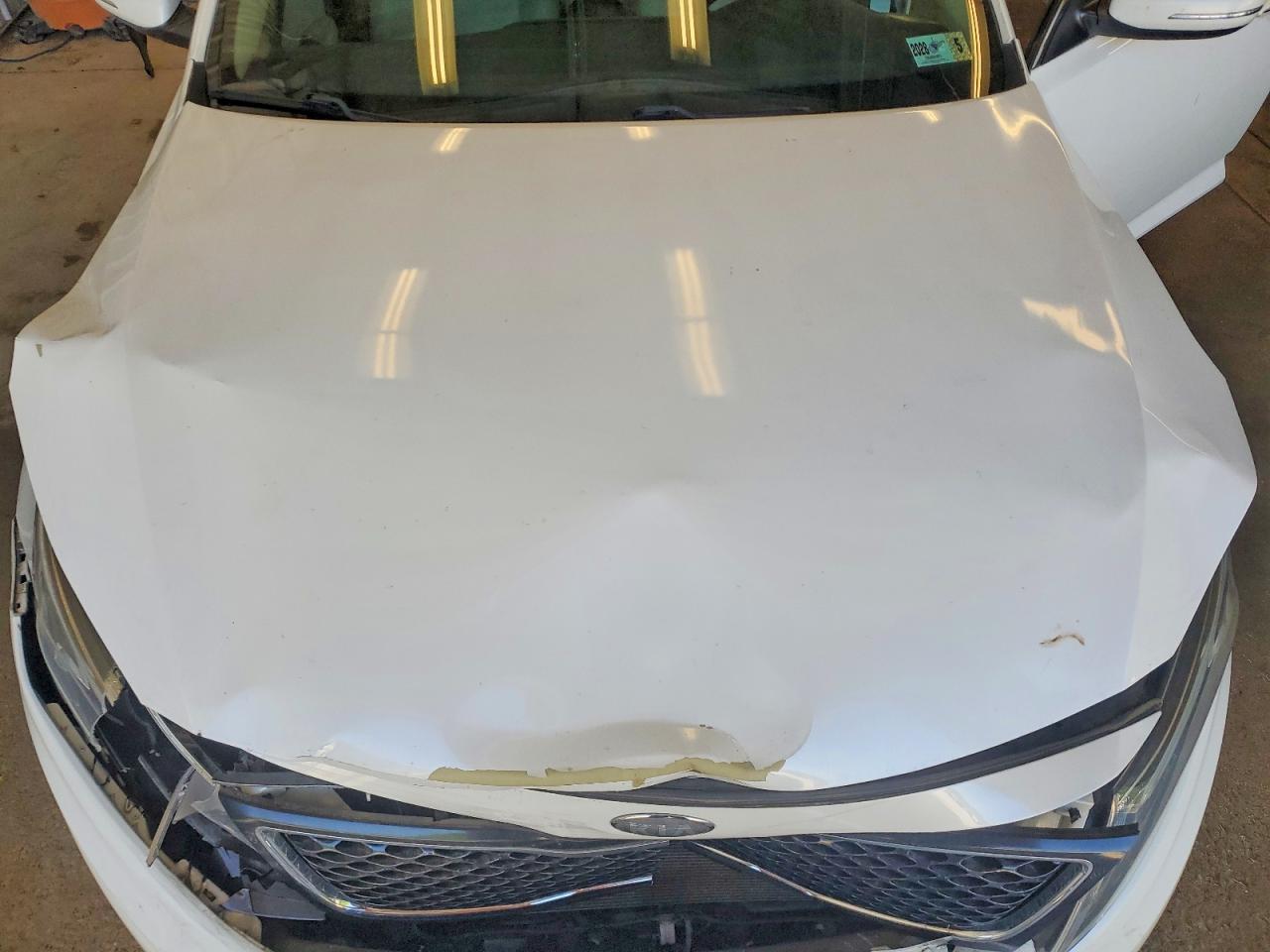 2015 Kia Optima Lx White vin: KNAGM4A74F5530793