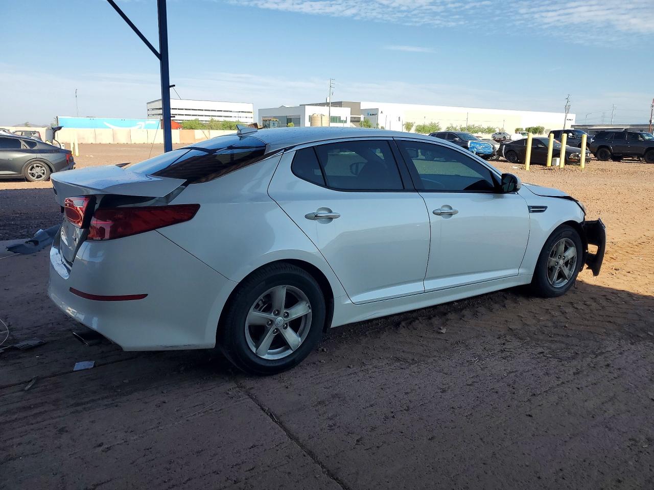 2015 Kia Optima Lx Белый vin: KNAGM4A74F5539784