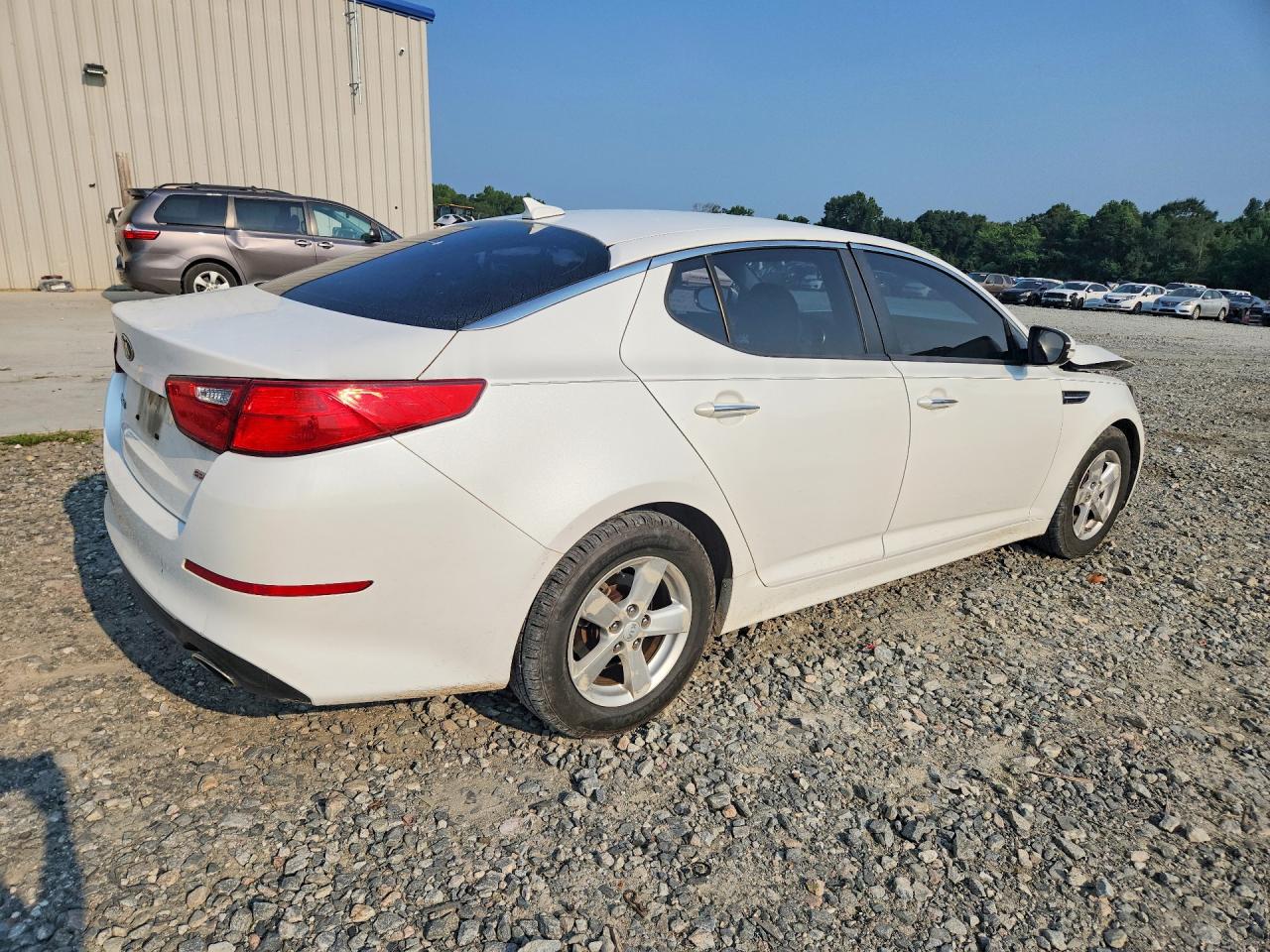2015 Kia Optima Lx White vin: KNAGM4A74F5548078
