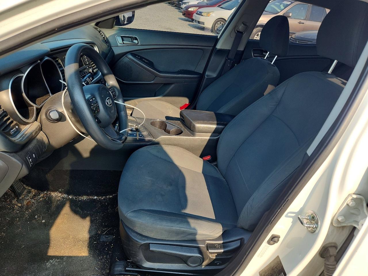 2015 Kia Optima Lx White vin: KNAGM4A74F5548078