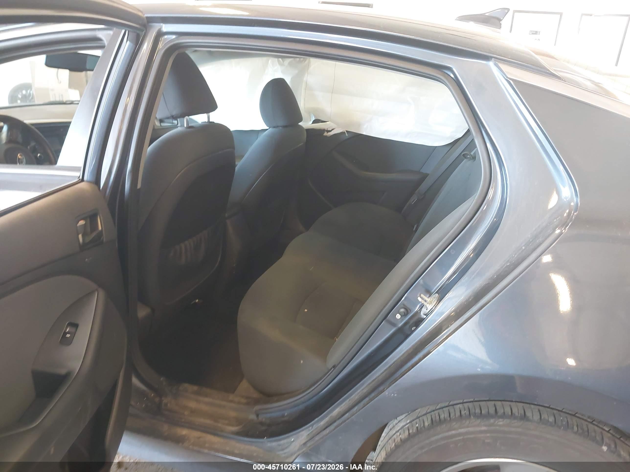 2015 Kia Optima Lx Blue vin: KNAGM4A74F5557265