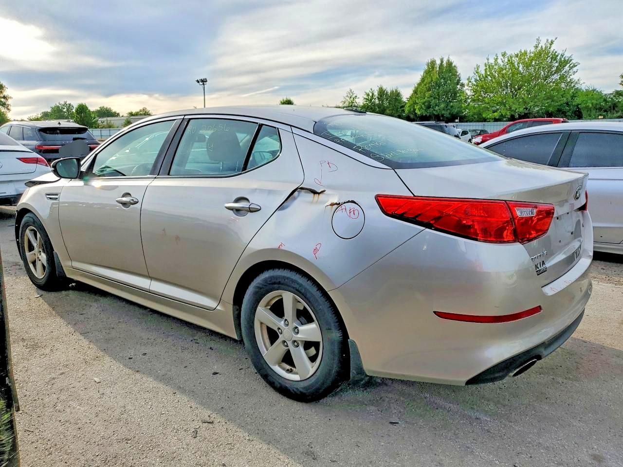 2015 Kia Optima Lx Silver vin: KNAGM4A74F5585891