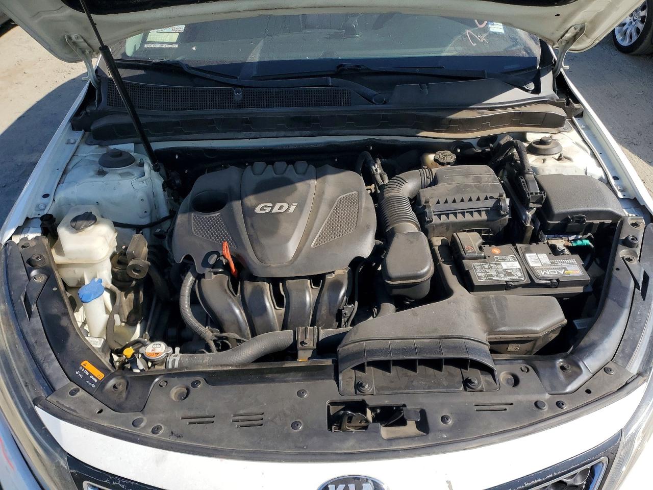 2015 Kia Optima Lx Белый vin: KNAGM4A74F5634121