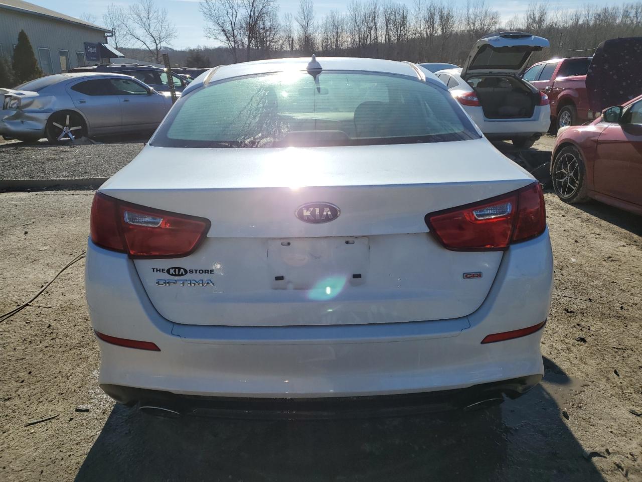 2015 Kia Optima Lx Белый vin: KNAGM4A74F5644972
