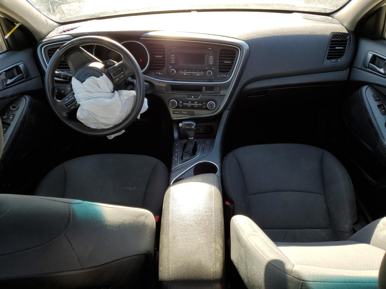 2015 Kia Optima Lx Белый vin: KNAGM4A74F5644972