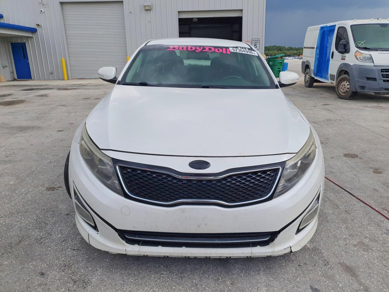 2015 Kia Optima Lx Белый vin: KNAGM4A74F5648701