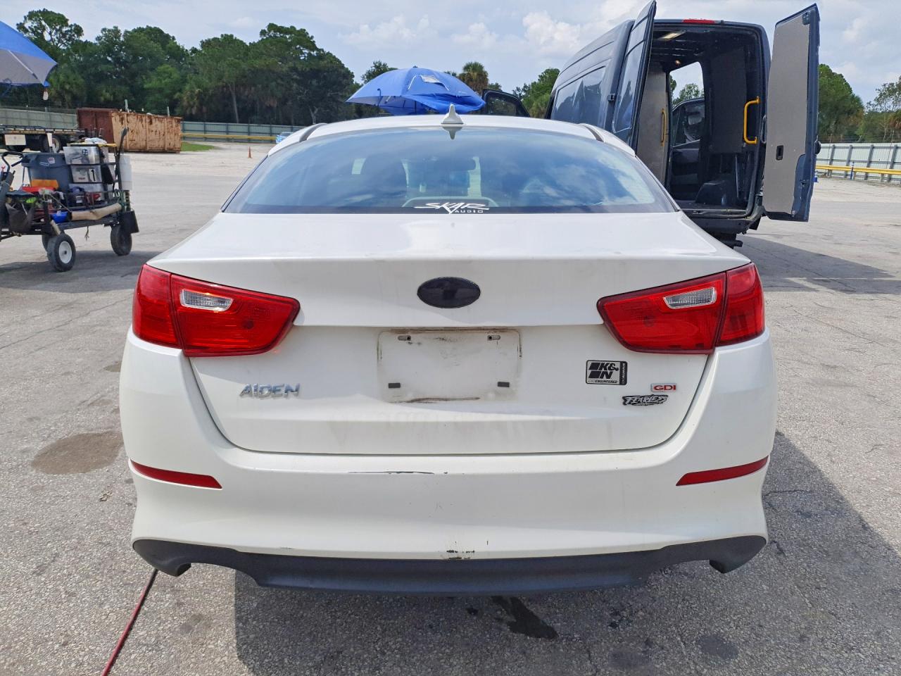 2015 Kia Optima Lx Белый vin: KNAGM4A74F5648701