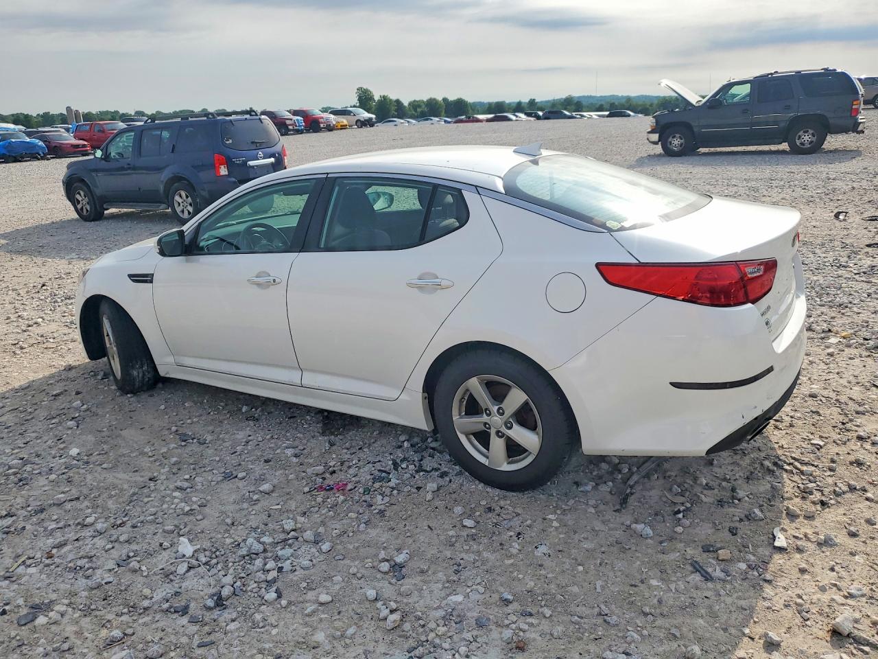 2015 Kia Optima Lx White vin: KNAGM4A74F5654501