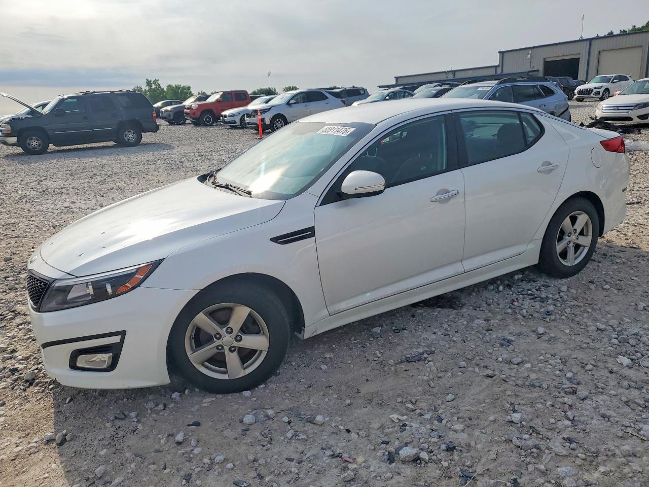 2015 Kia Optima Lx White vin: KNAGM4A74F5654501