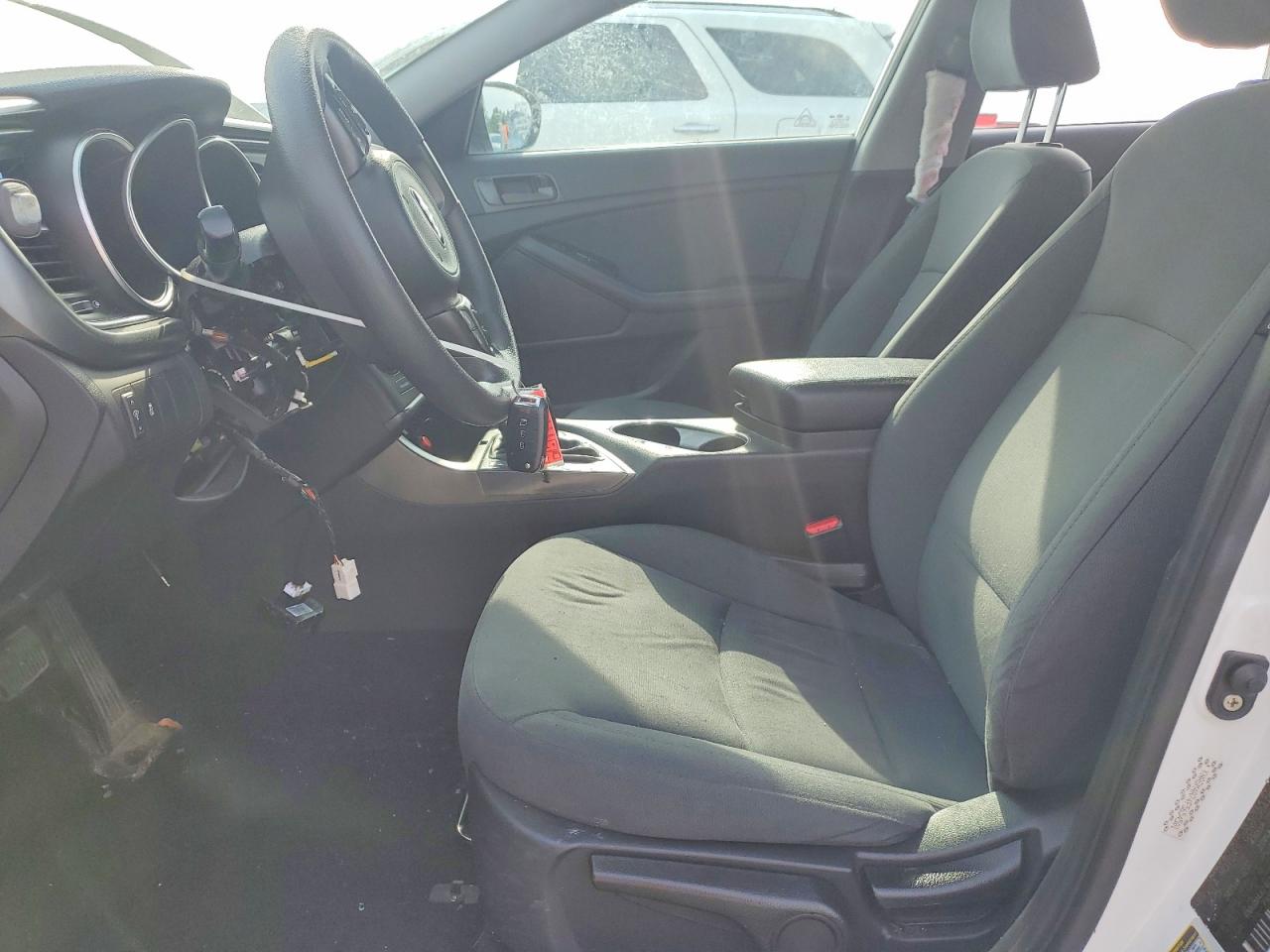 2015 Kia Optima Lx White vin: KNAGM4A74F5654501