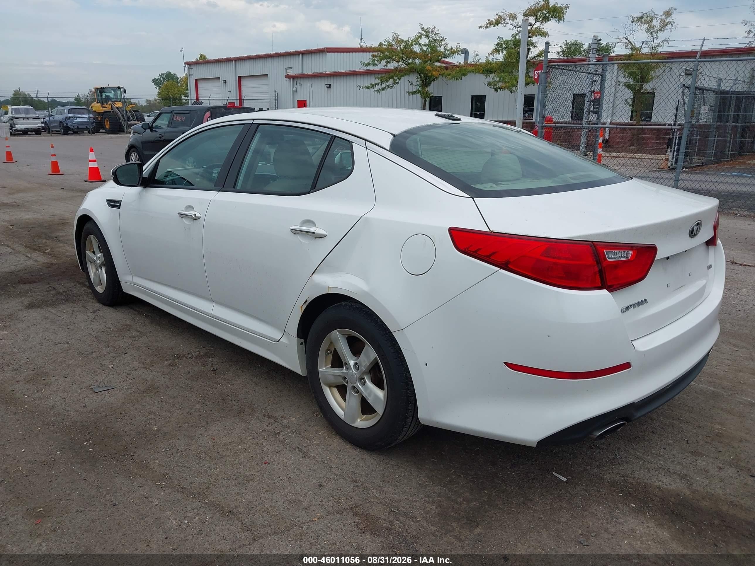2014 Kia Optima Lx White vin: KNAGM4A75E5485541