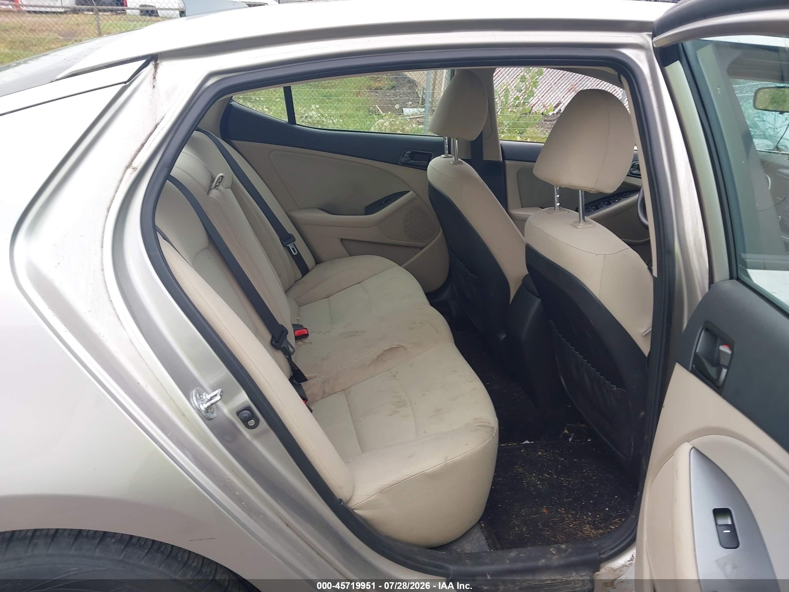 2015 Kia Optima Lx Beige vin: KNAGM4A75F5585740