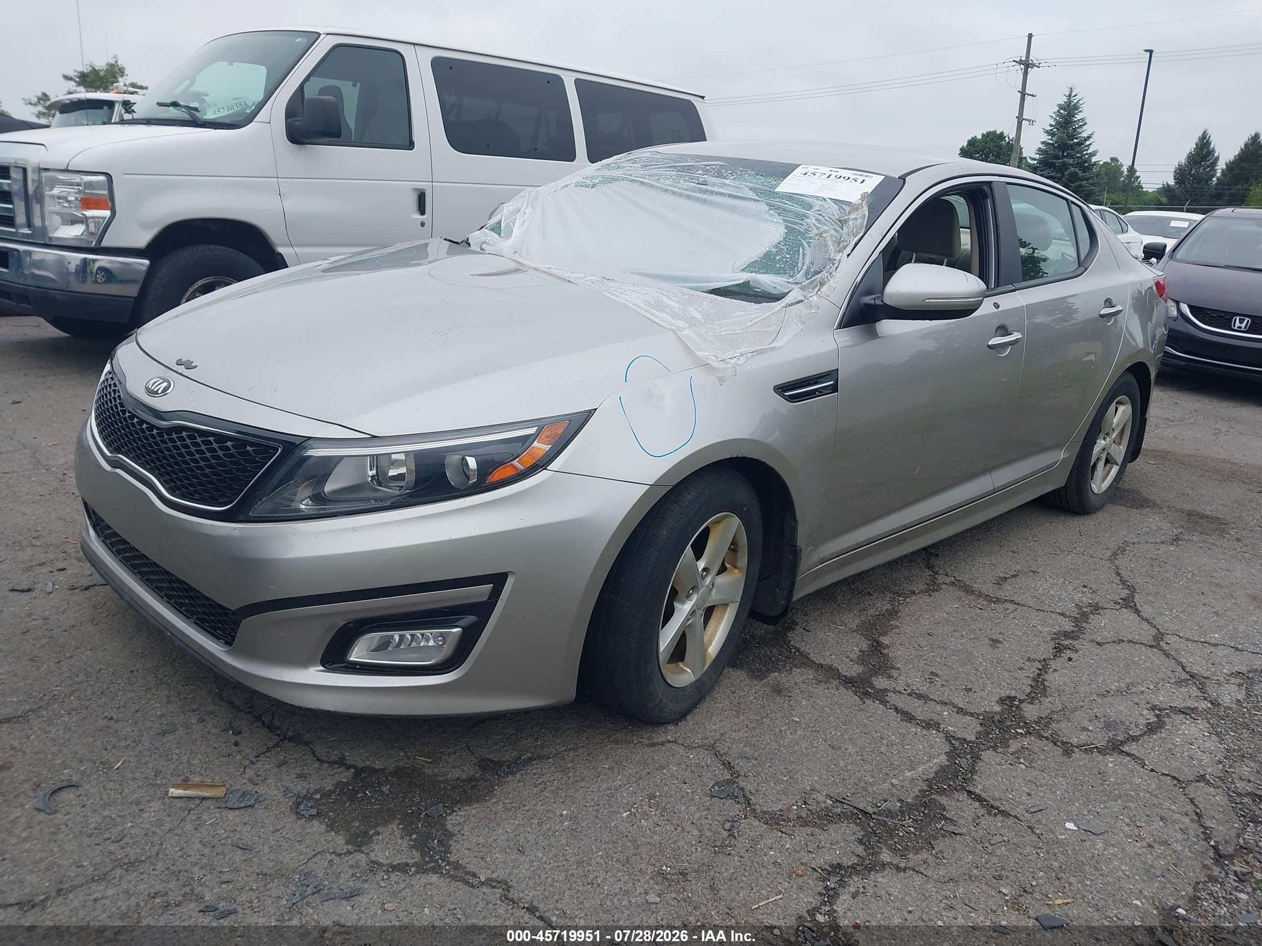 2015 Kia Optima Lx Beige vin: KNAGM4A75F5585740