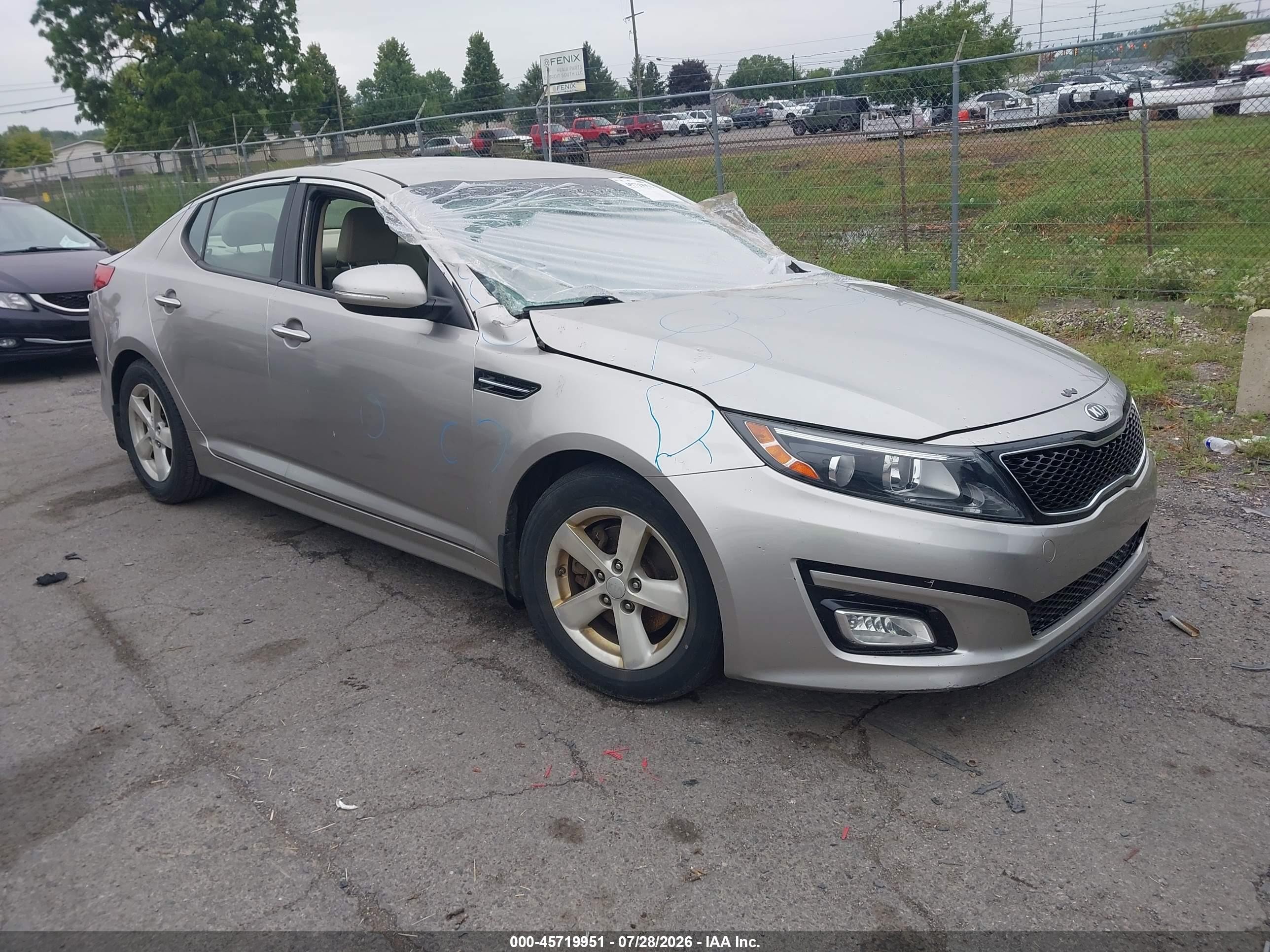 2015 Kia Optima Lx Бежевый vin: KNAGM4A75F5585740