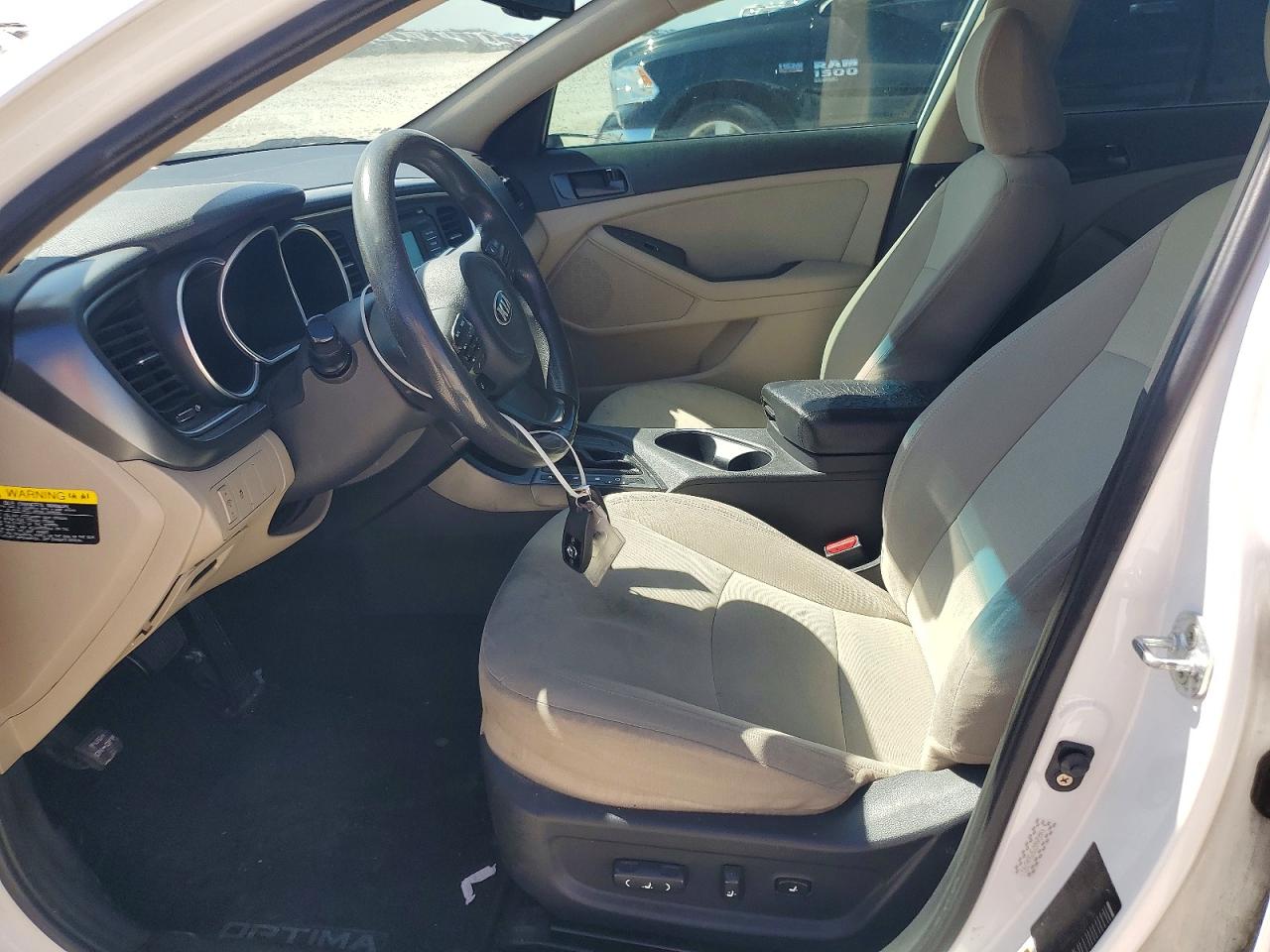 2015 Kia Optima White vin: KNAGM4A75F5646701