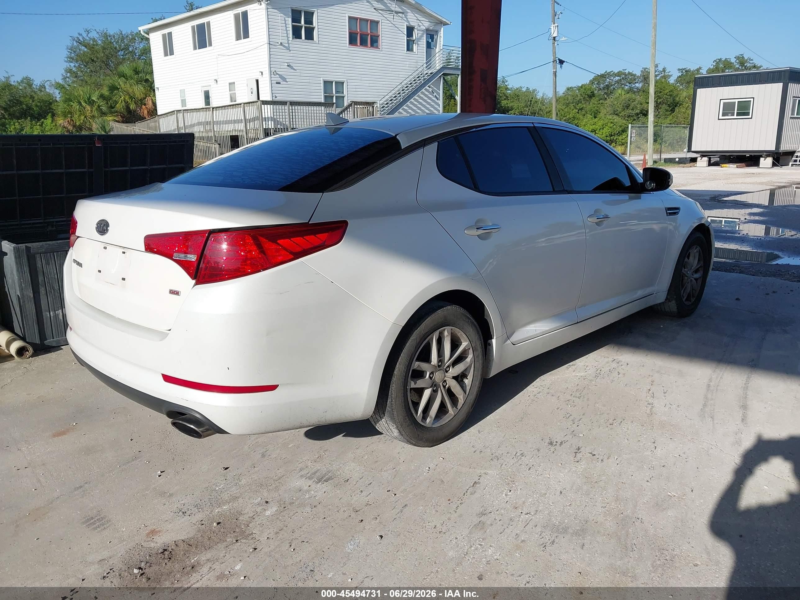 2012 Kia Optima Lx White vin: KNAGM4A76C5289640