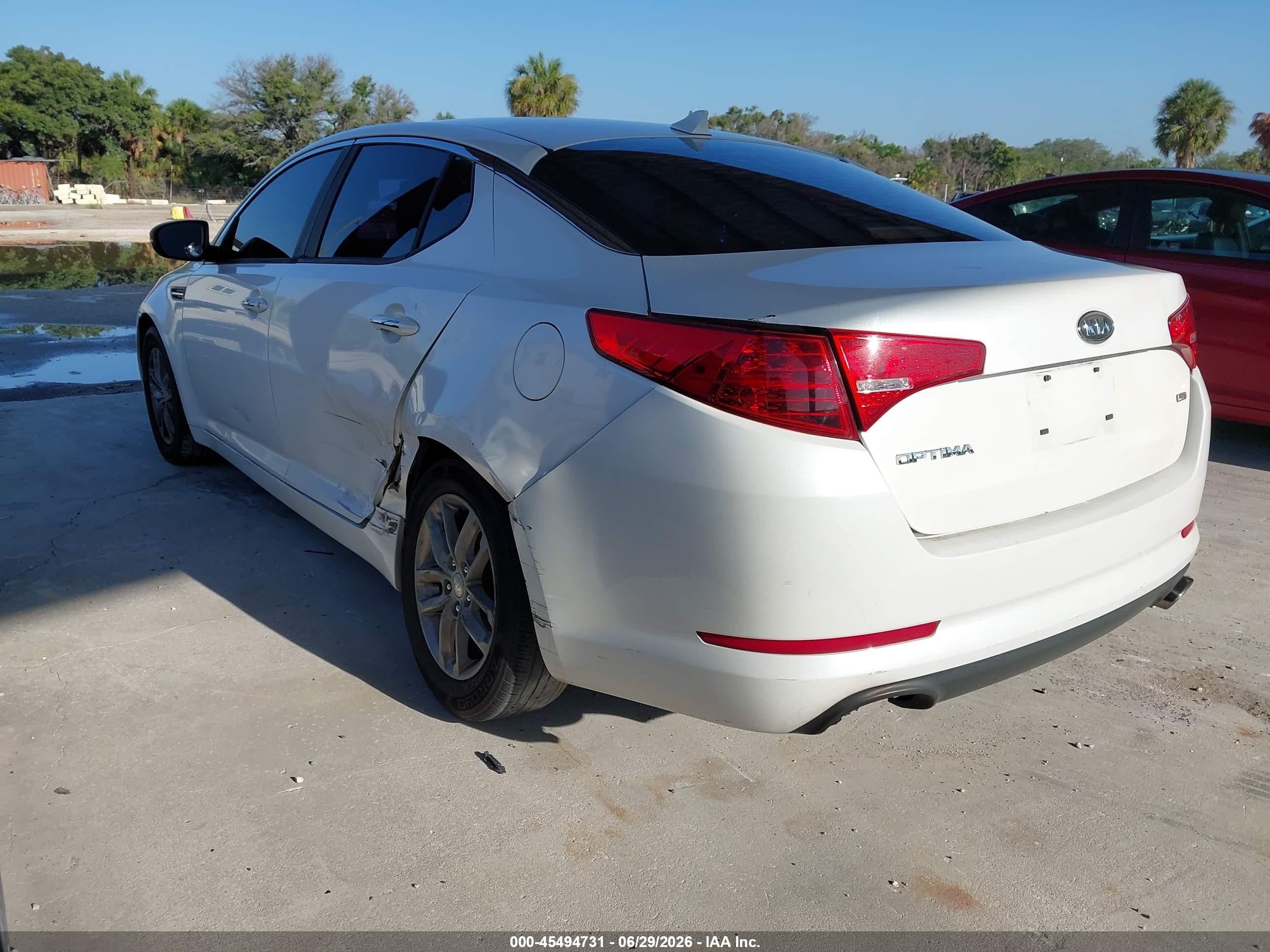 2012 Kia Optima Lx White vin: KNAGM4A76C5289640