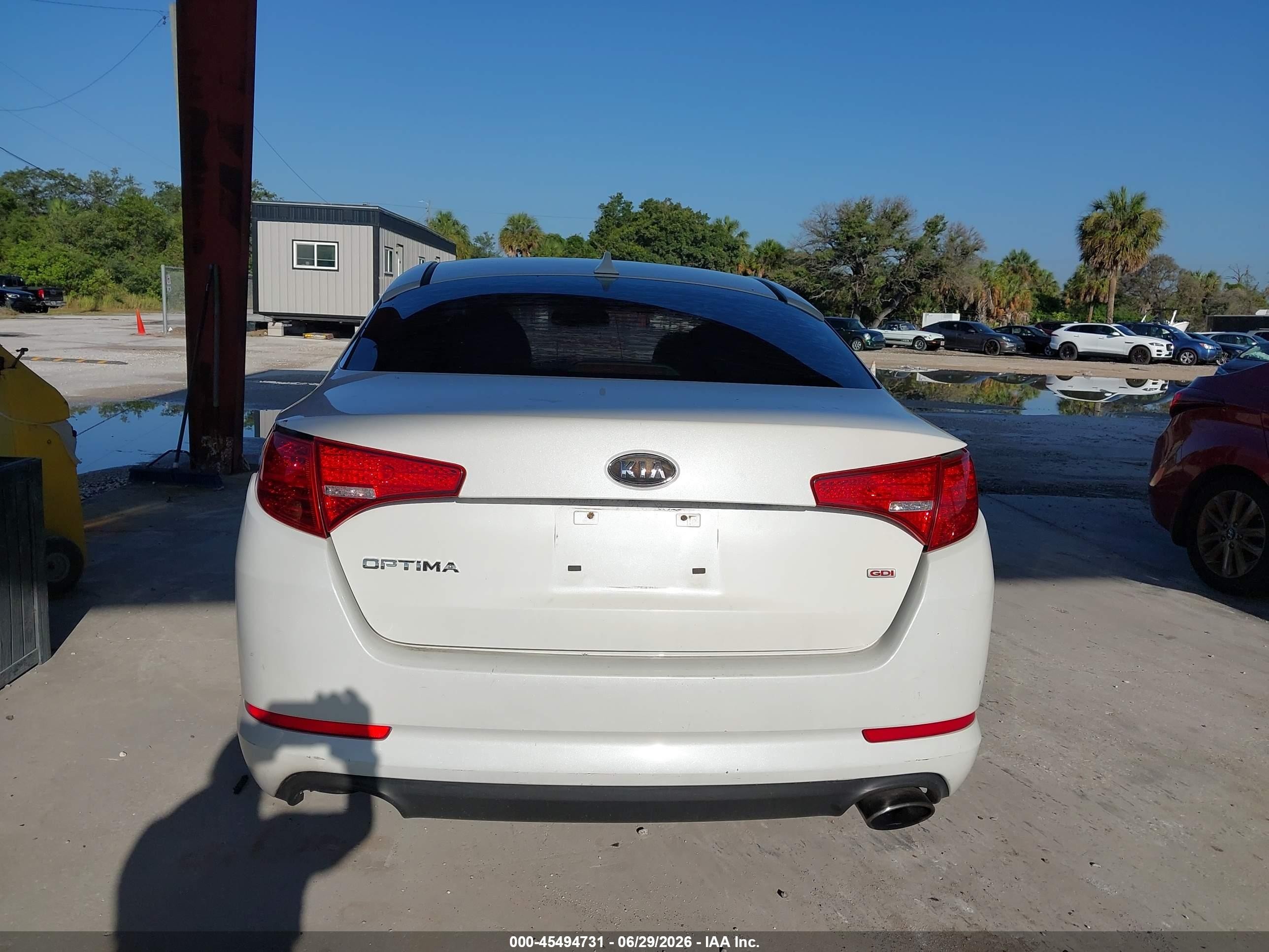 2012 Kia Optima Lx White vin: KNAGM4A76C5289640