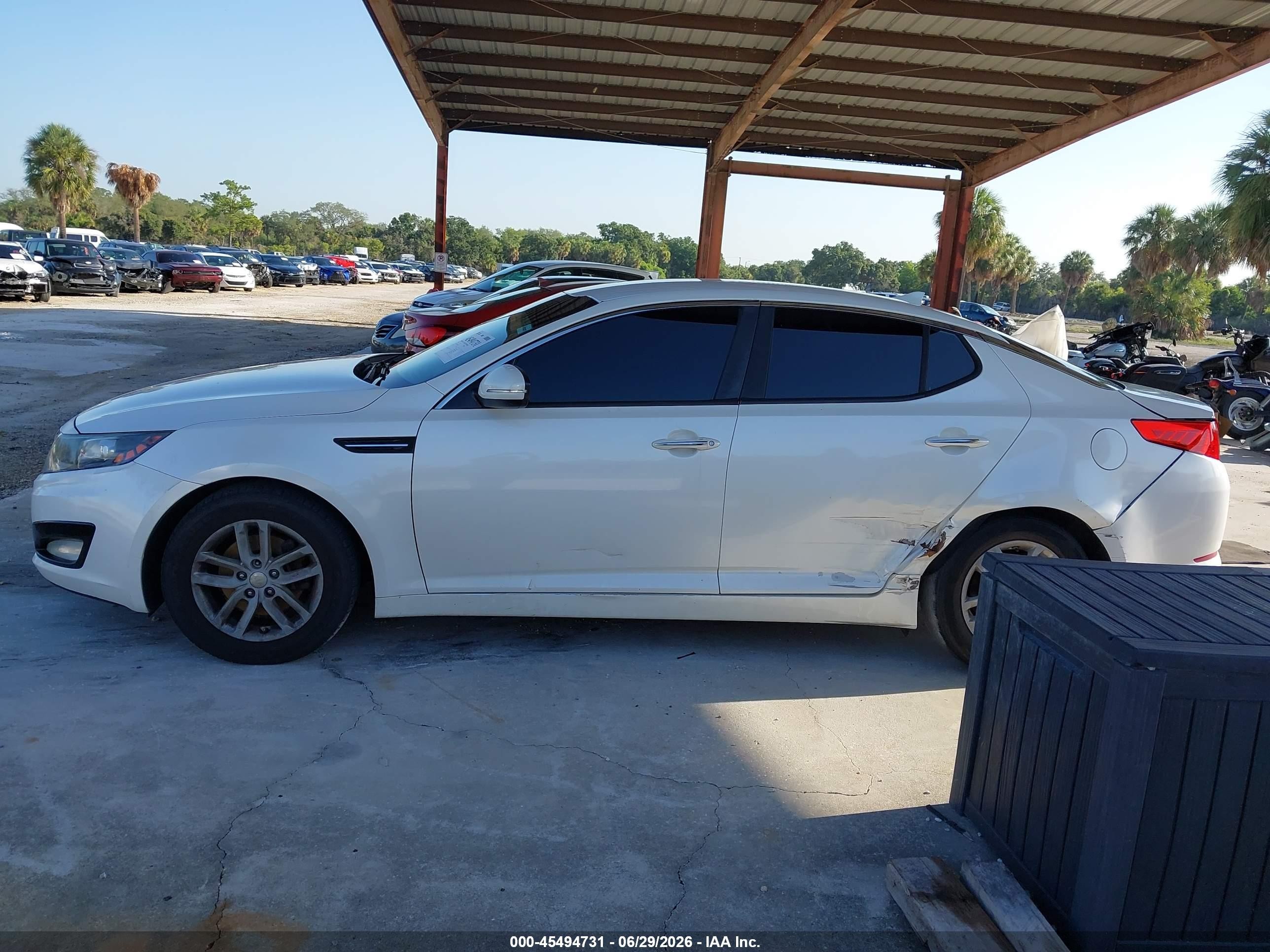 2012 Kia Optima Lx White vin: KNAGM4A76C5289640