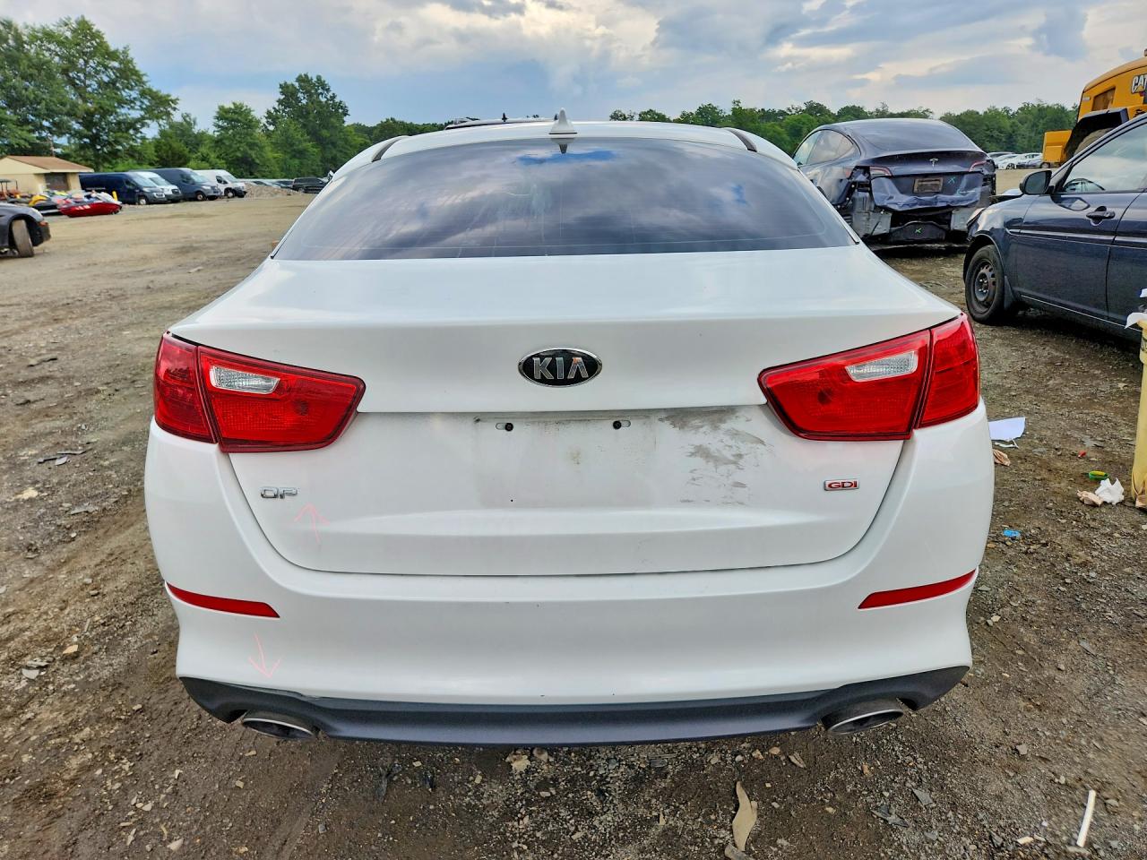2015 Kia Optima Lx White vin: KNAGM4A76F5545019