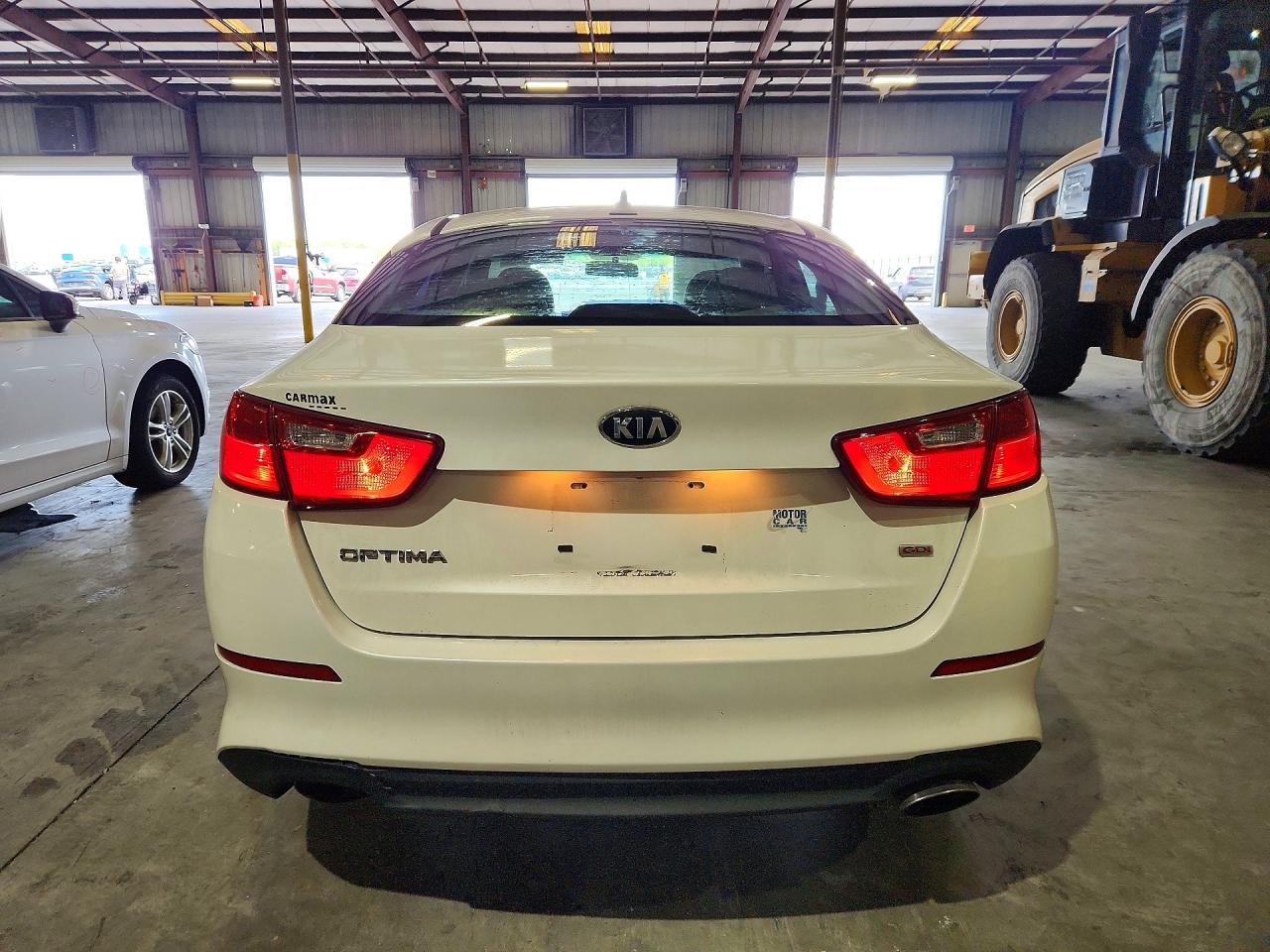 2015 Kia Optima Lx White vin: KNAGM4A76F5639417