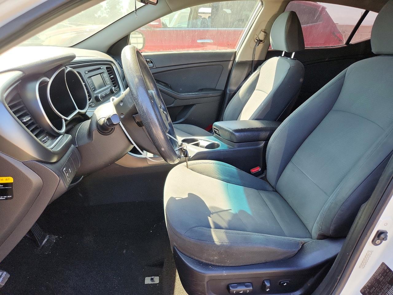 2015 Kia Optima Lx White vin: KNAGM4A76F5644004