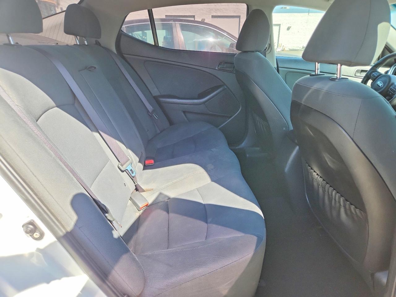 2015 Kia Optima Lx White vin: KNAGM4A76F5644004