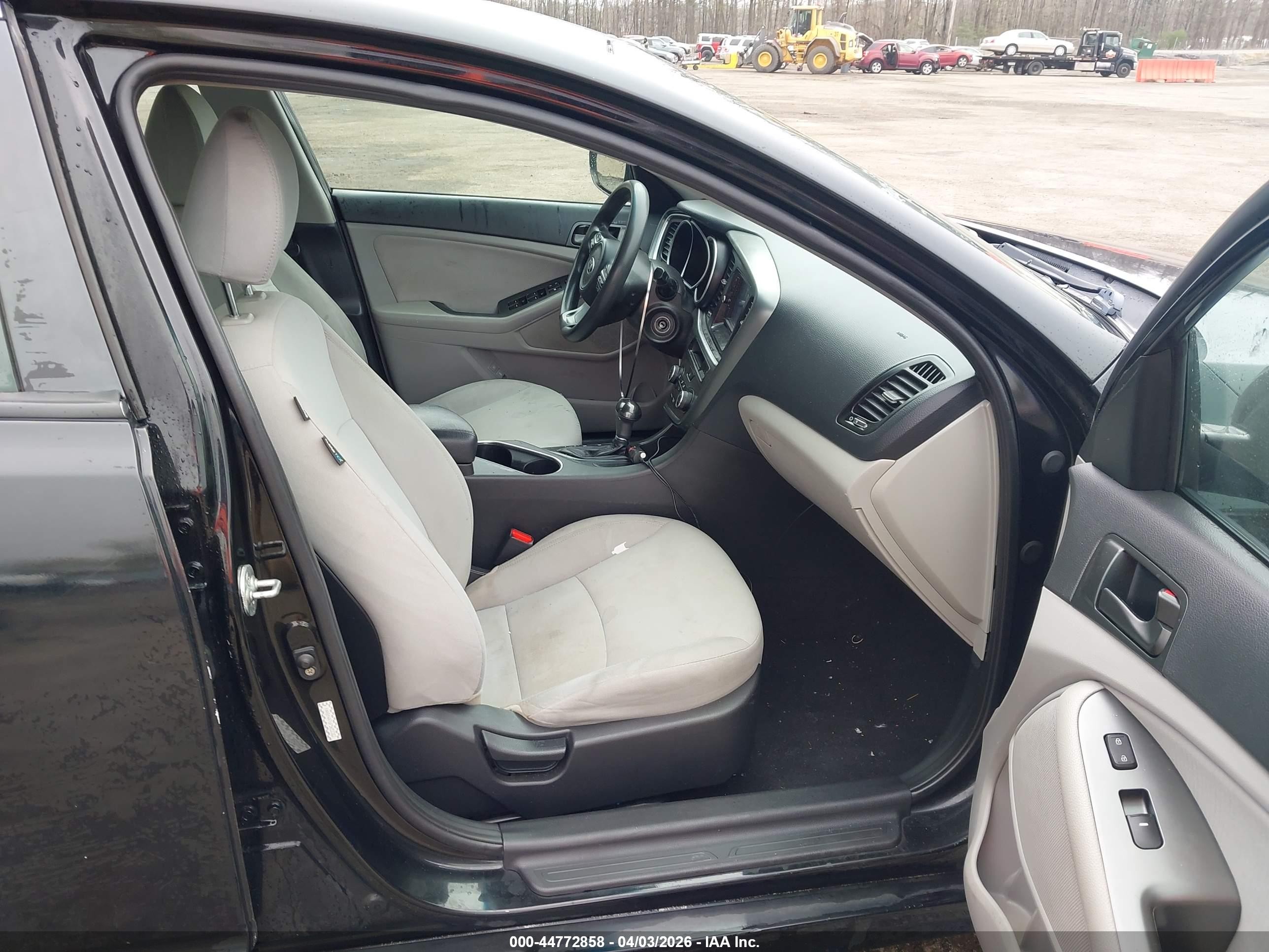 2015 Kia Optima Lx Black vin: KNAGM4A76F5653382
