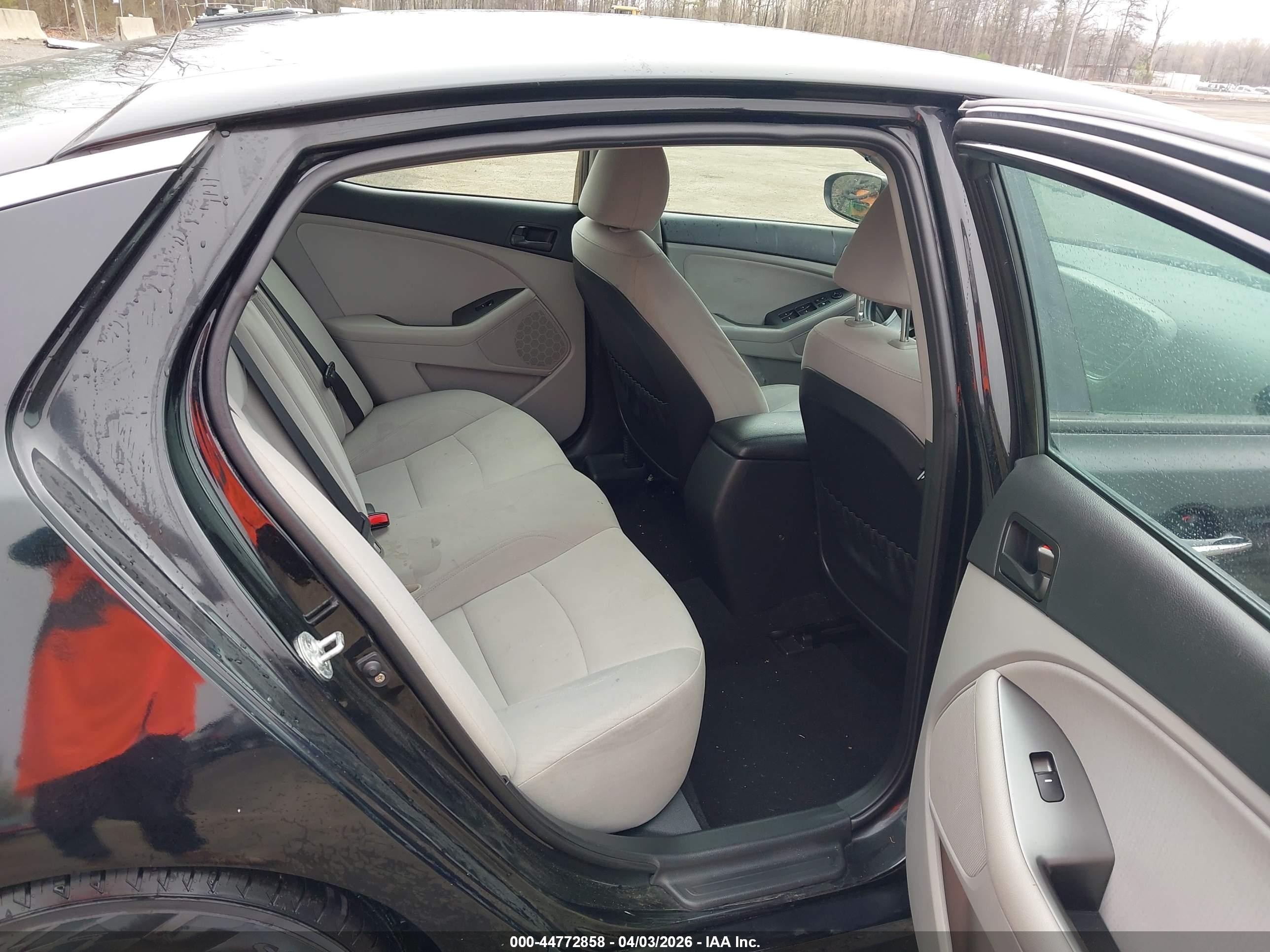 2015 Kia Optima Lx Black vin: KNAGM4A76F5653382