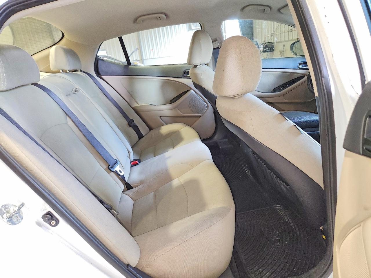 2014 Kia Optima Lx White vin: KNAGM4A77E5472807