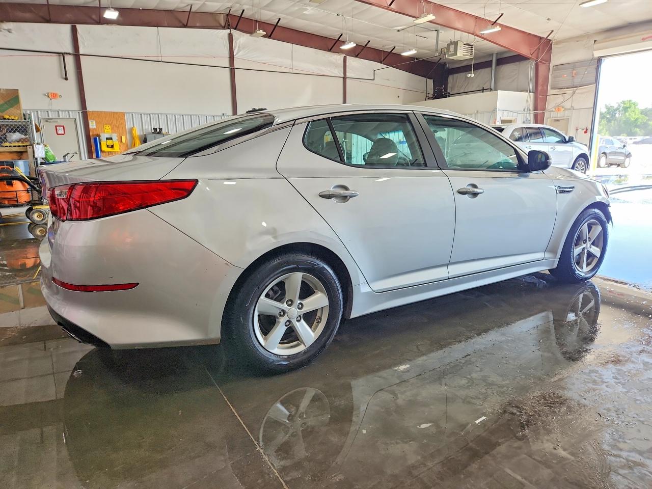2014 Kia Optima Lx Silver vin: KNAGM4A77E5488554