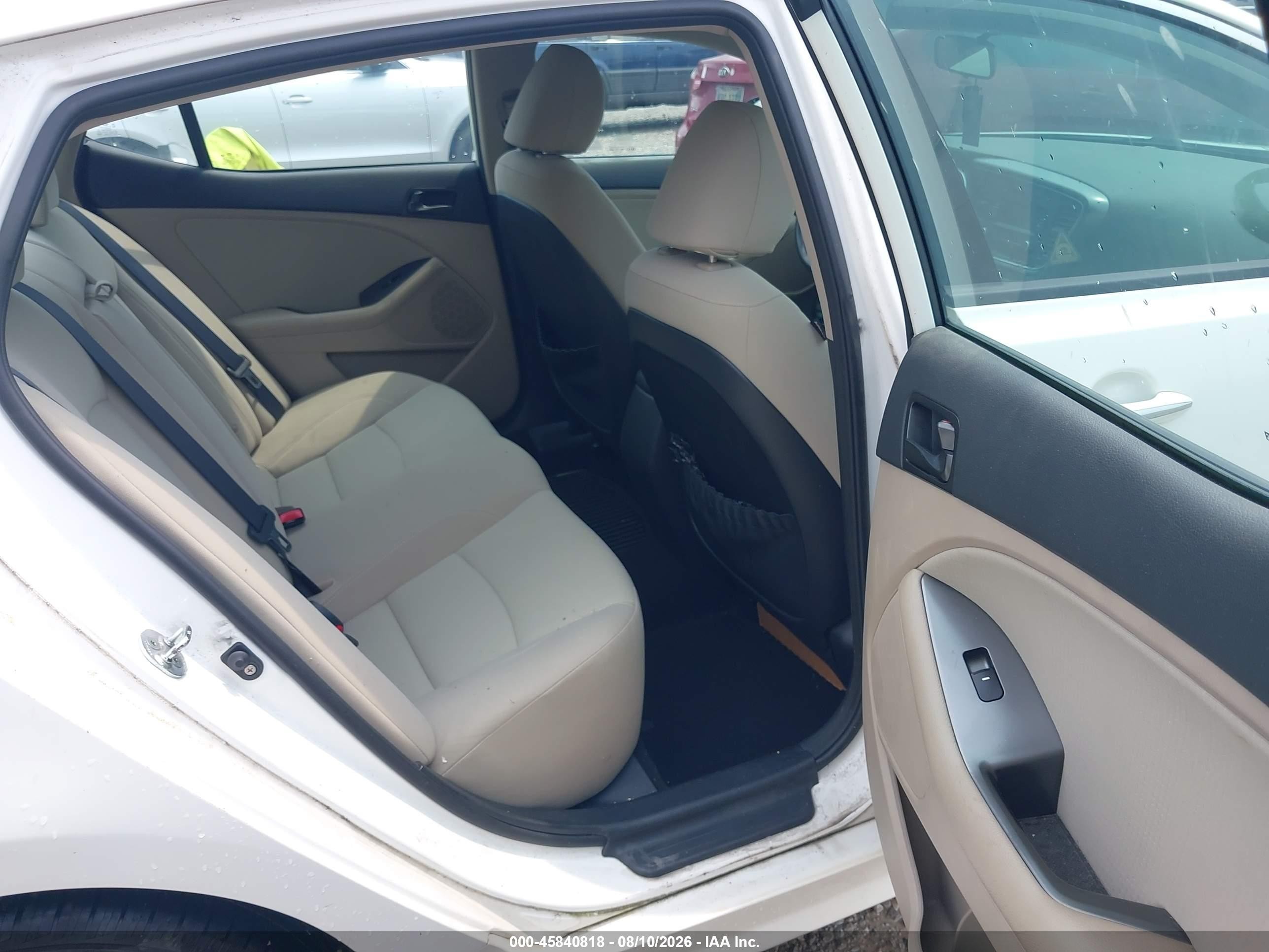 2015 Kia Optima Lx White vin: KNAGM4A77F5536975