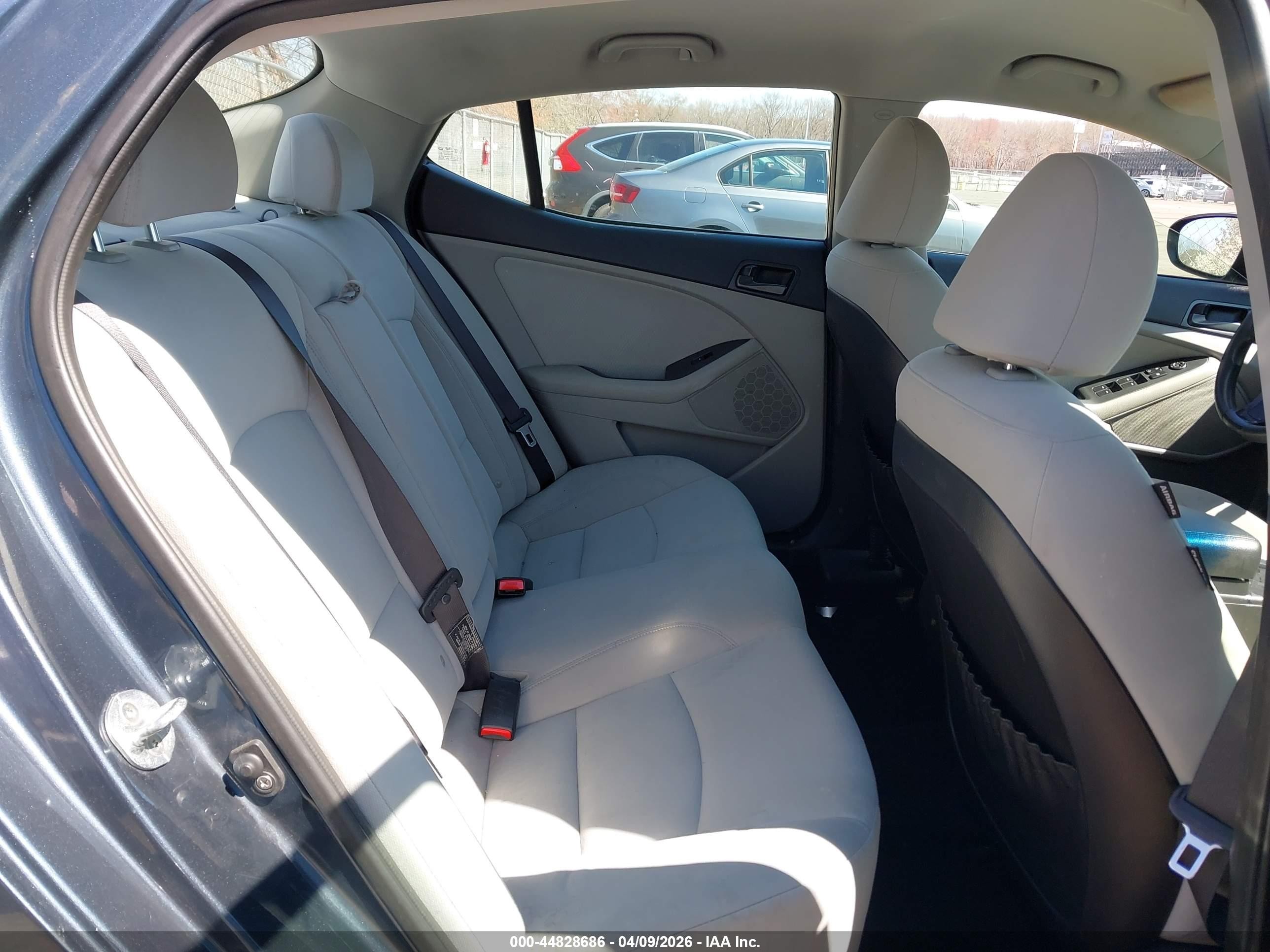 2015 Kia Optima Lx Gray vin: KNAGM4A77F5558720