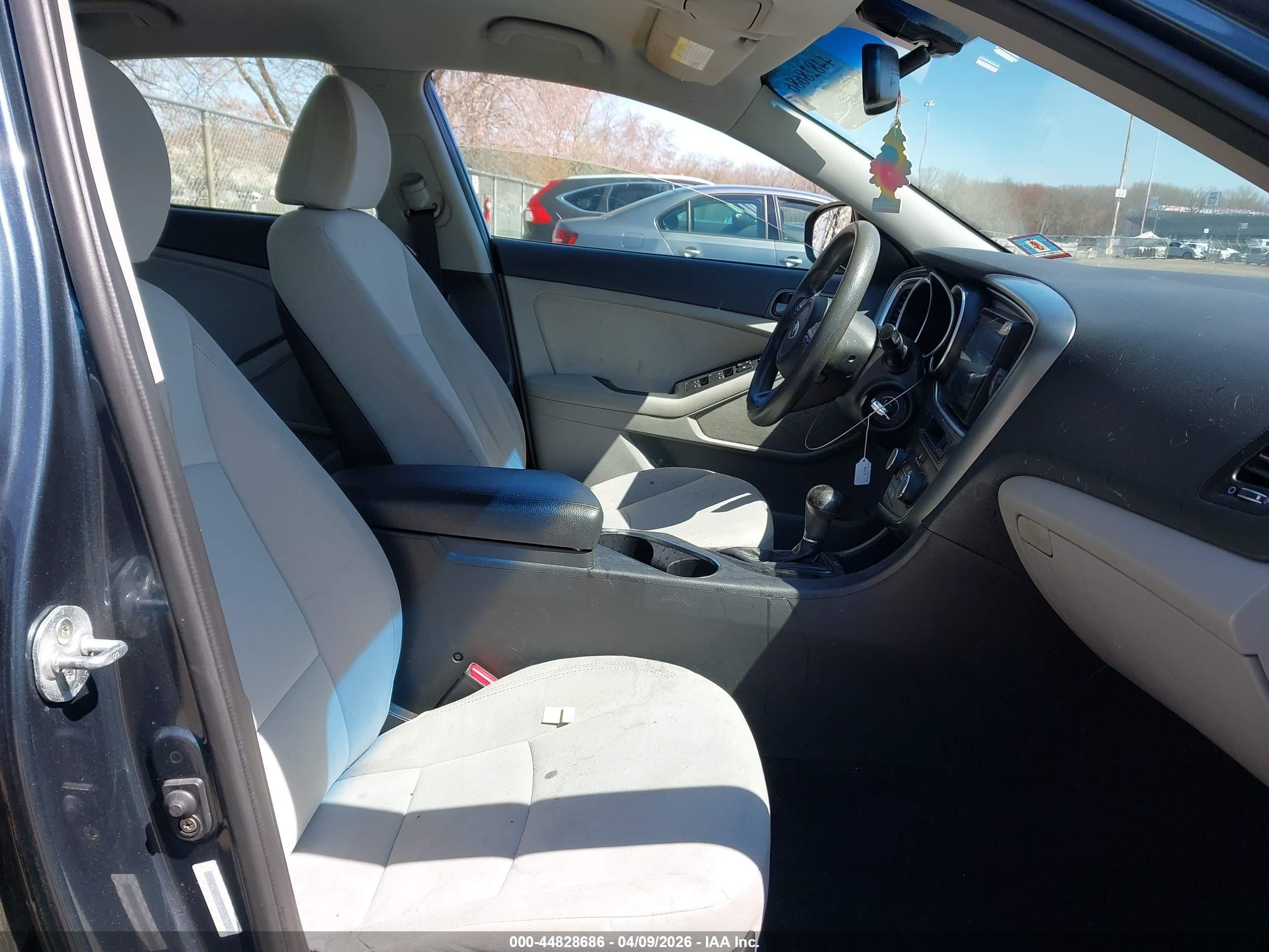 2015 Kia Optima Lx Gray vin: KNAGM4A77F5558720