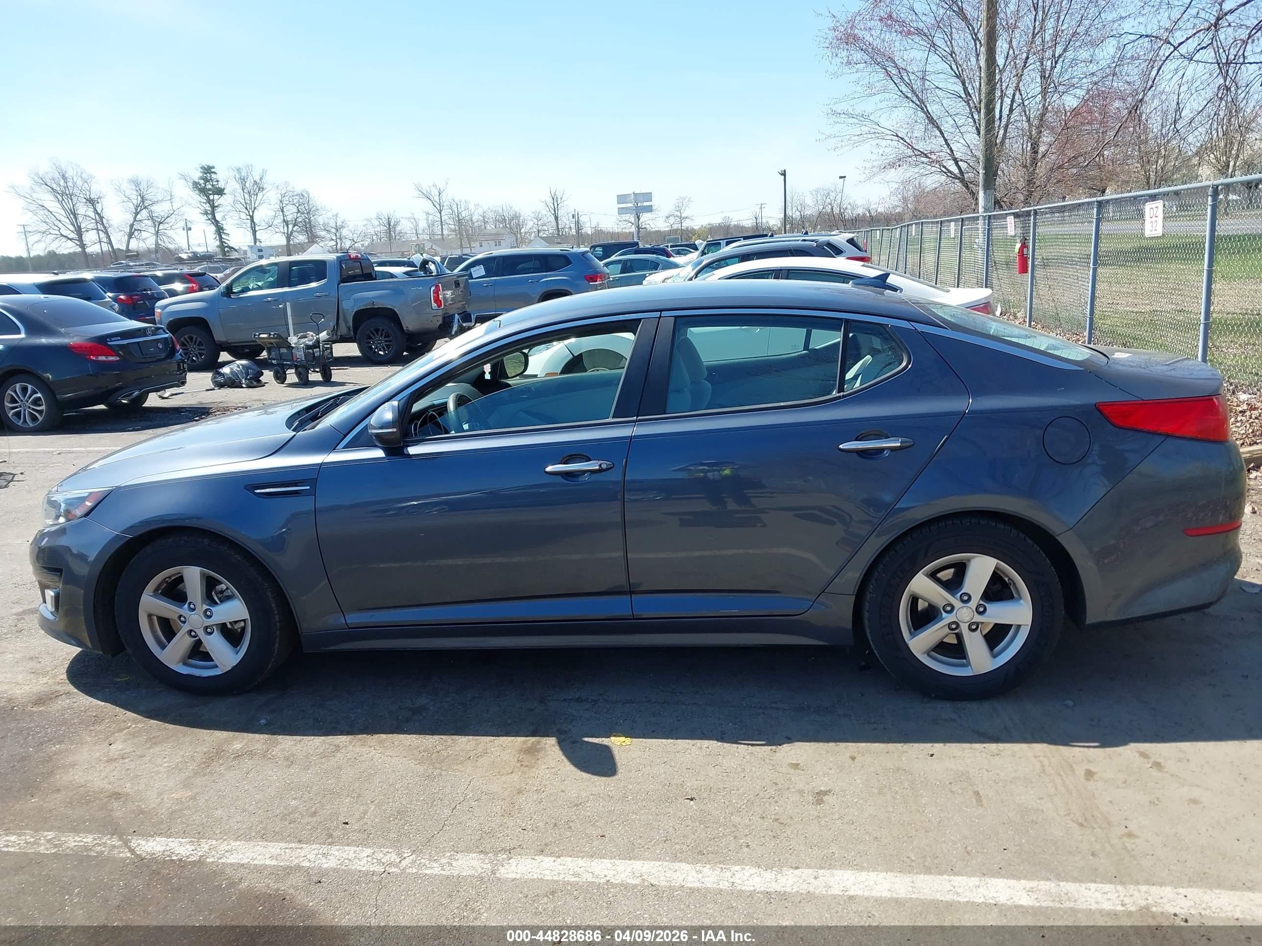 2015 Kia Optima Lx Gray vin: KNAGM4A77F5558720