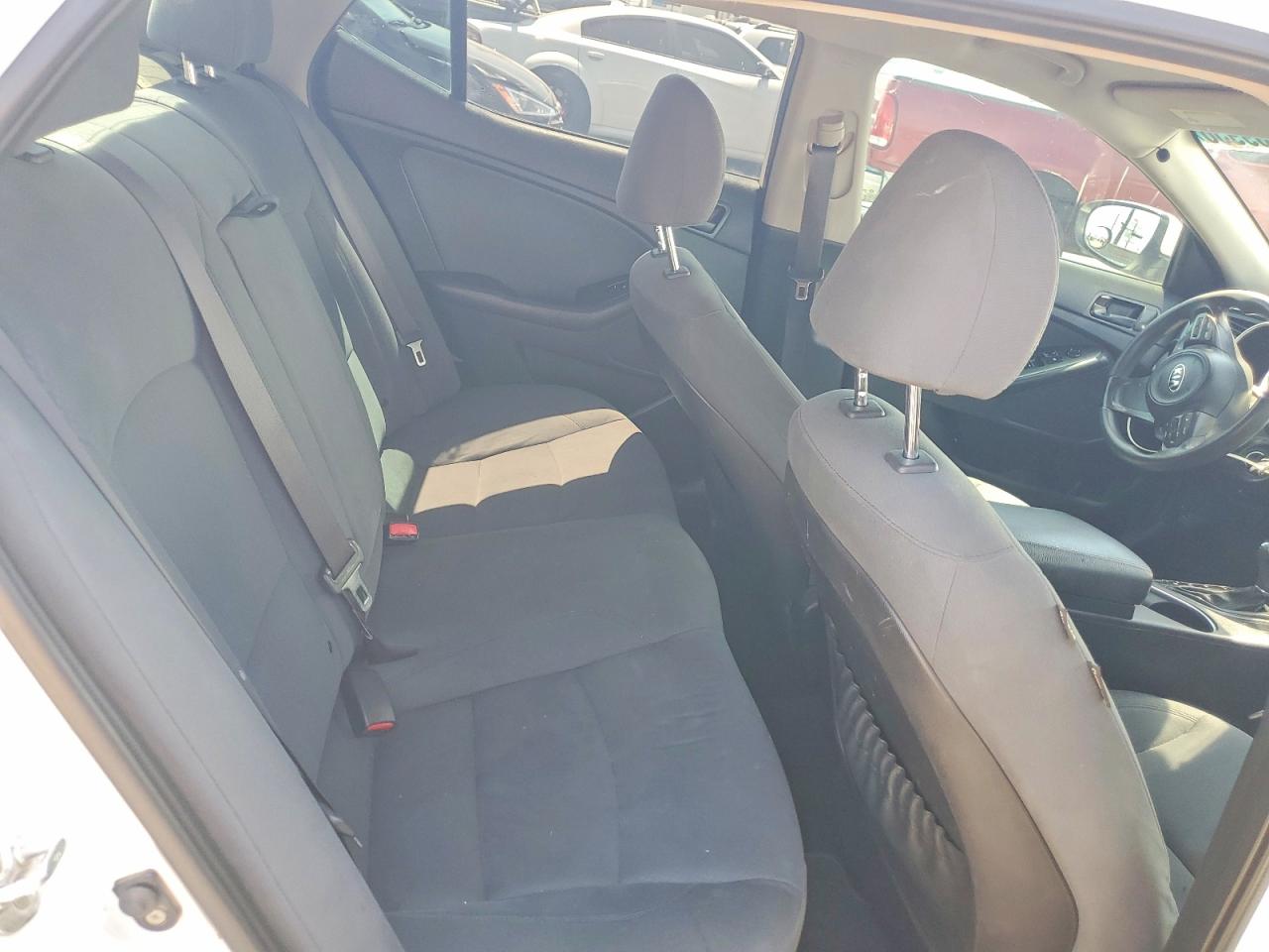 2015 Kia Optima Lx White vin: KNAGM4A77F5584962