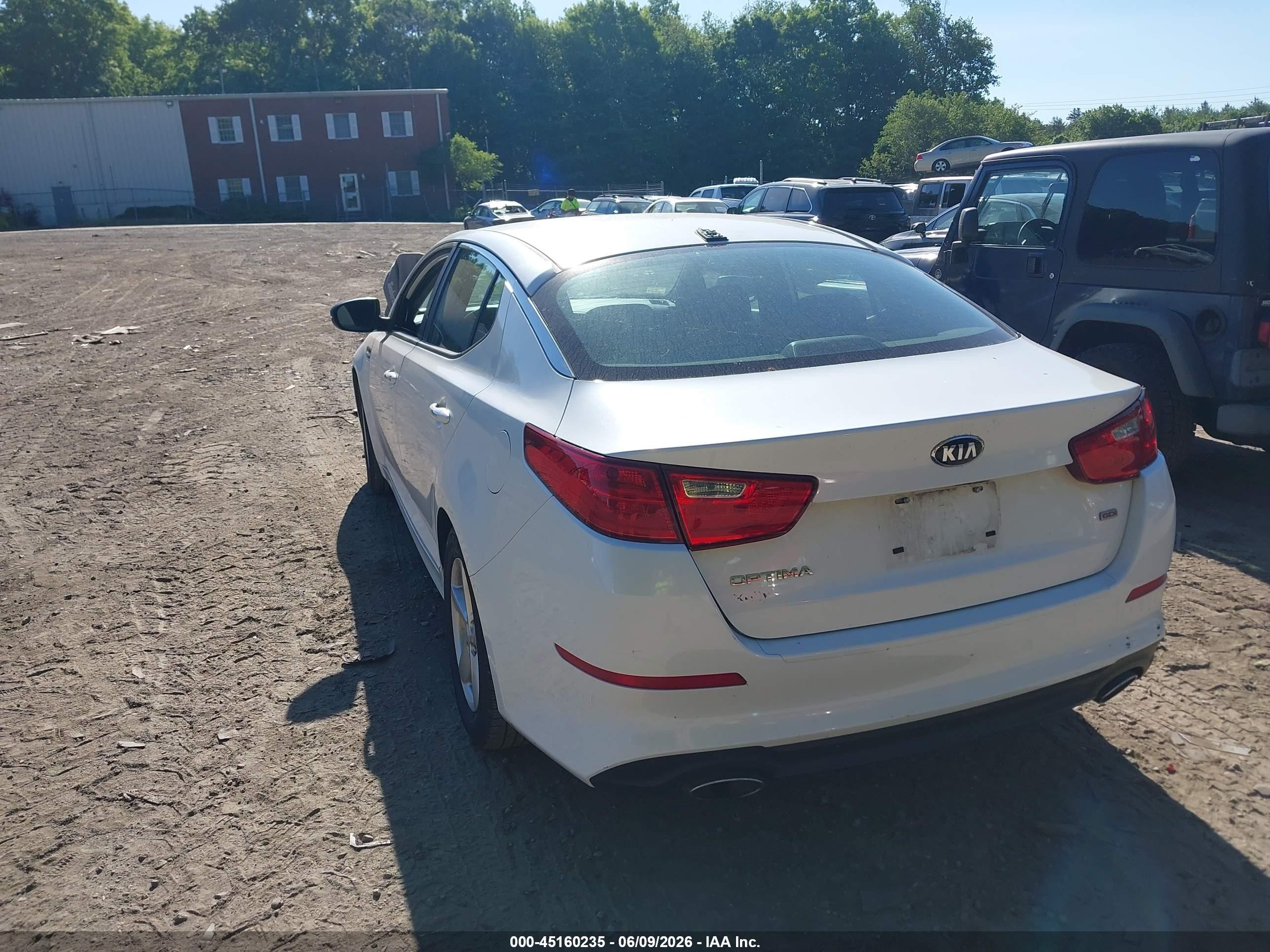 2015 Kia Optima Lx White vin: KNAGM4A77F5598652