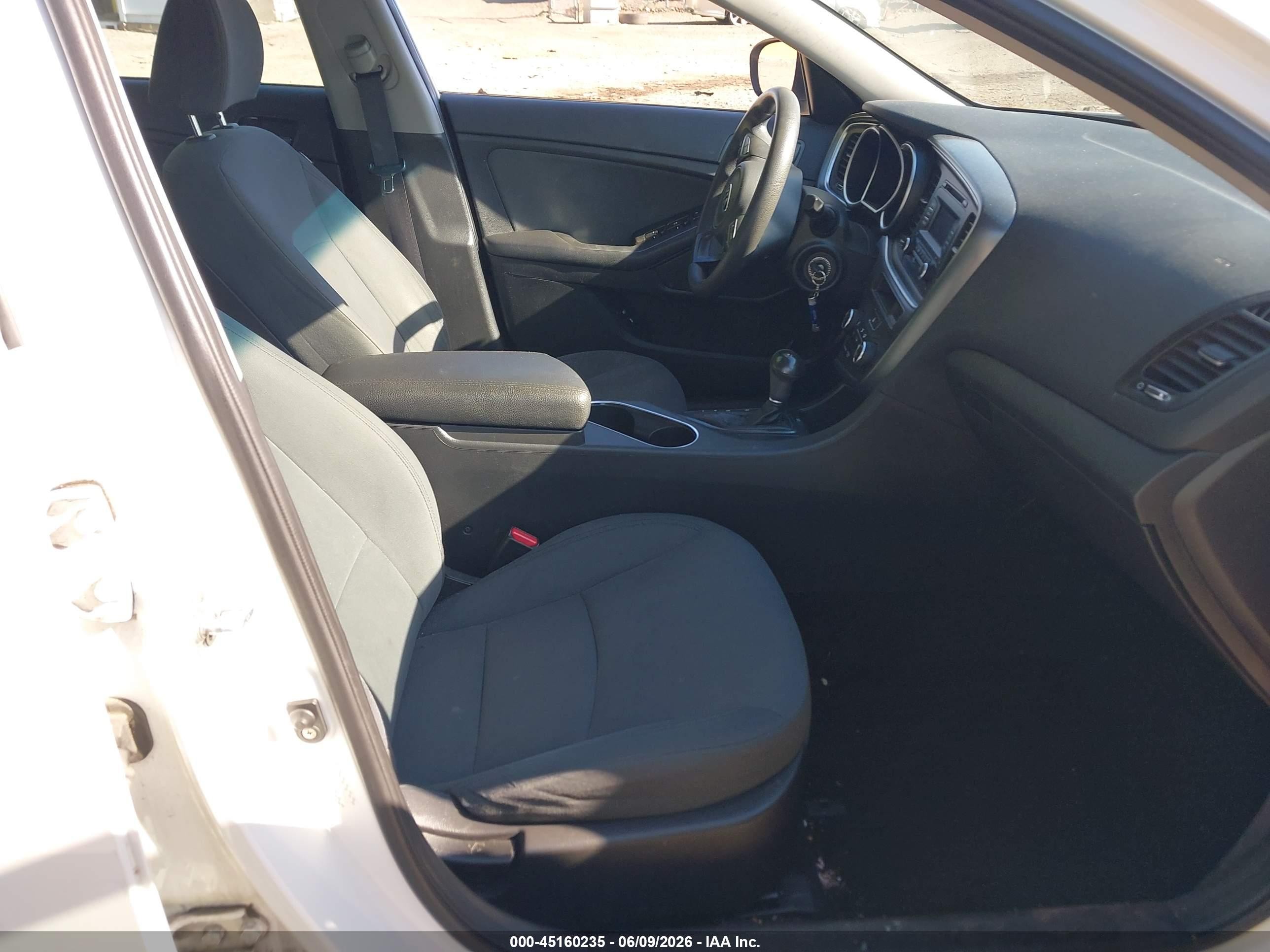 2015 Kia Optima Lx White vin: KNAGM4A77F5598652