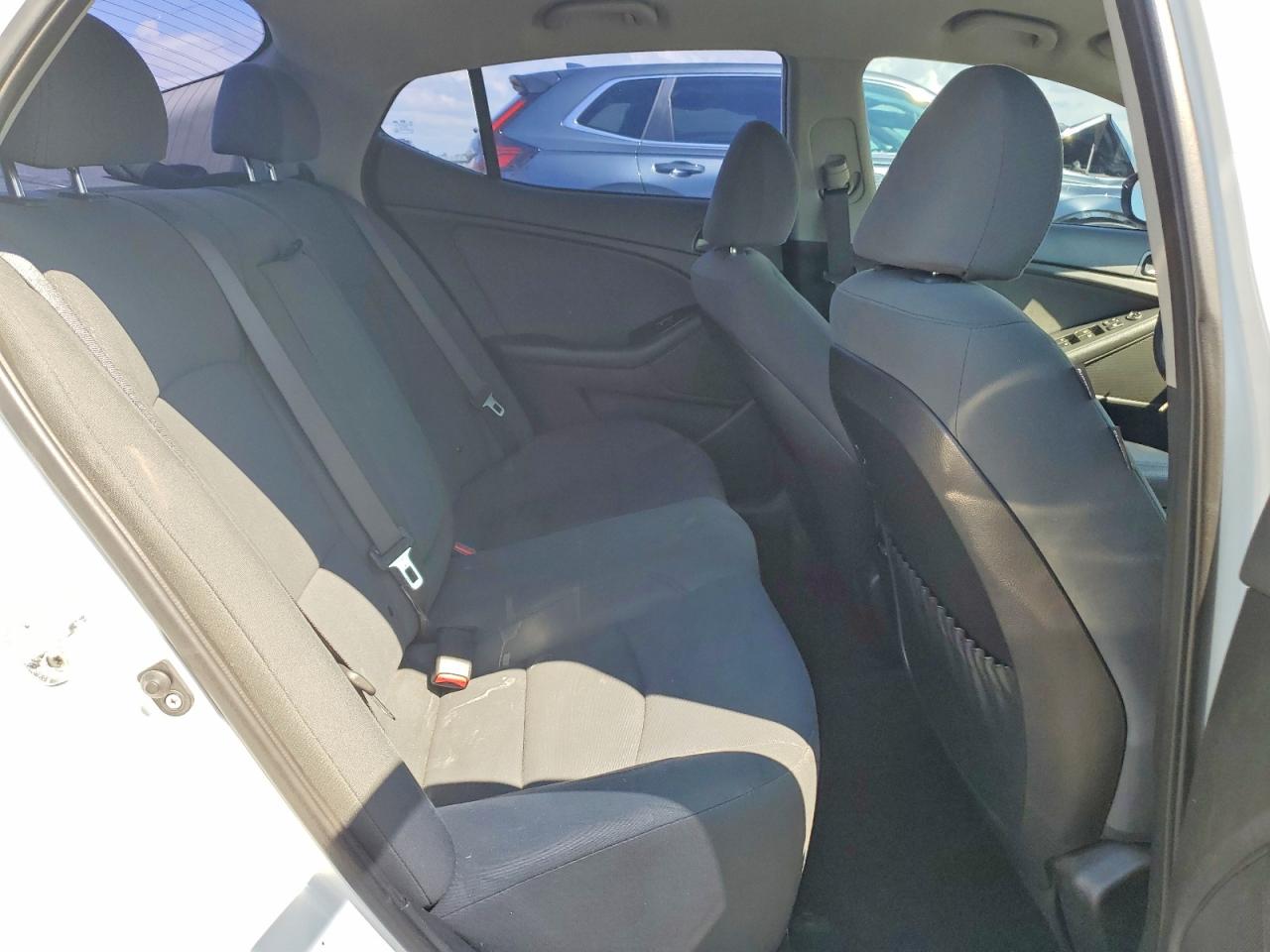 2015 Kia Optima Lx White vin: KNAGM4A78F5565790