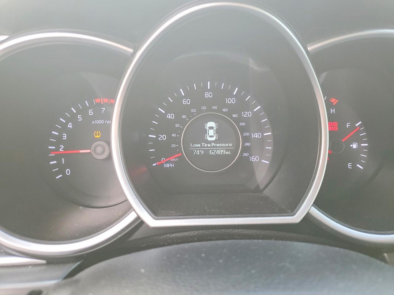 2015 Kia Optima Lx Черный vin: KNAGM4A78F5651908