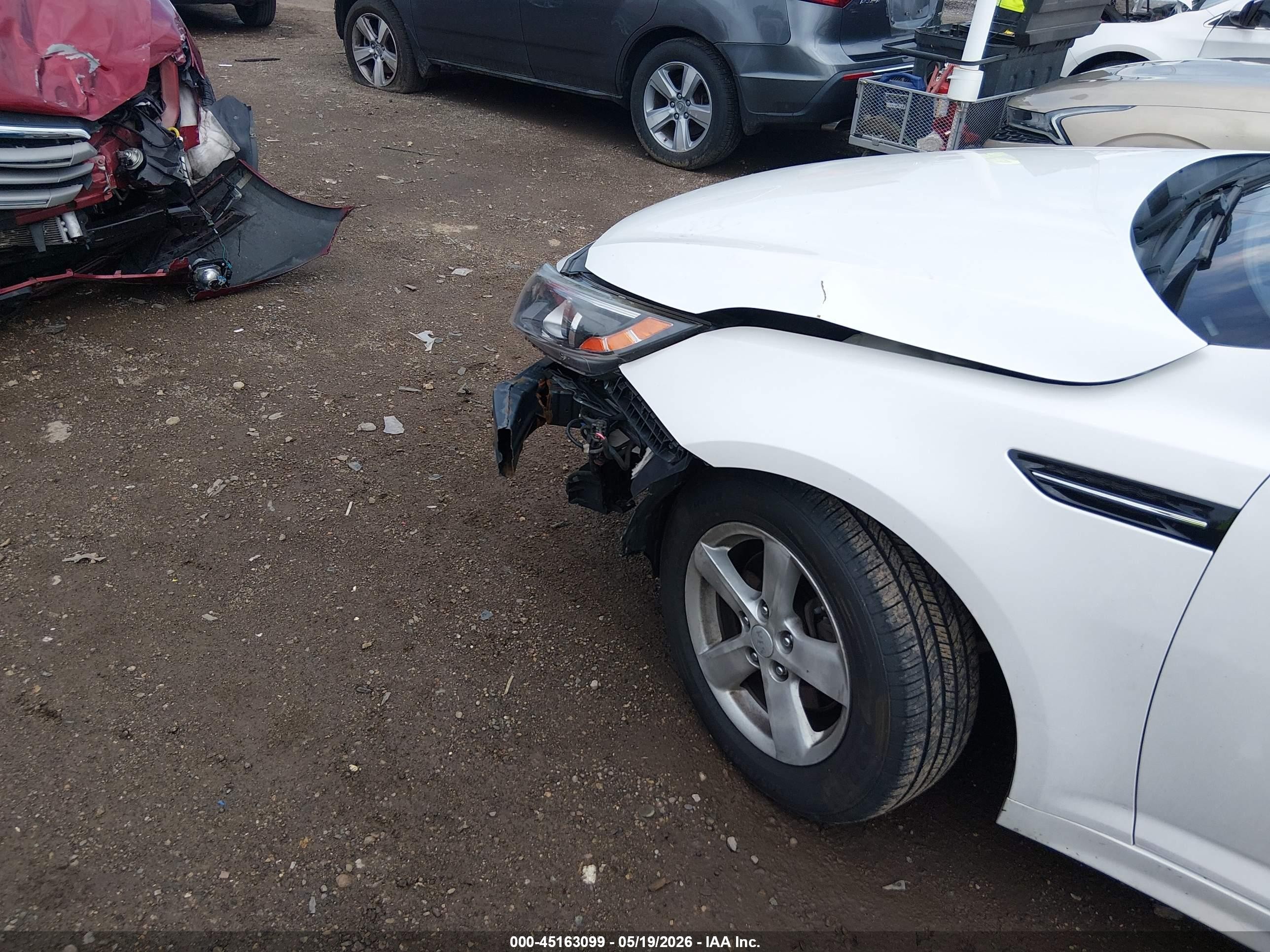 2015 Kia Optima Lx White vin: KNAGM4A78F5653576
