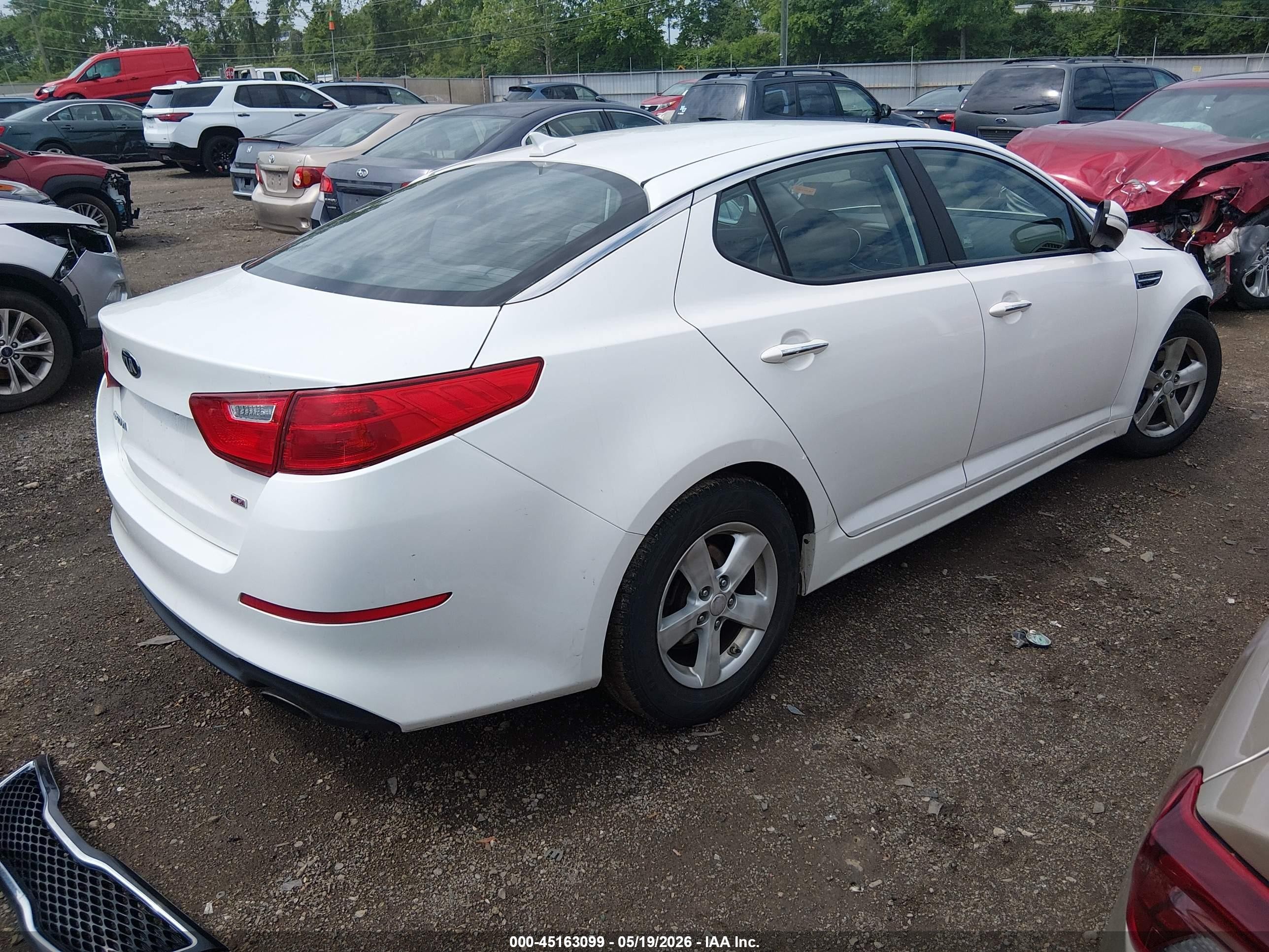 2015 Kia Optima Lx White vin: KNAGM4A78F5653576