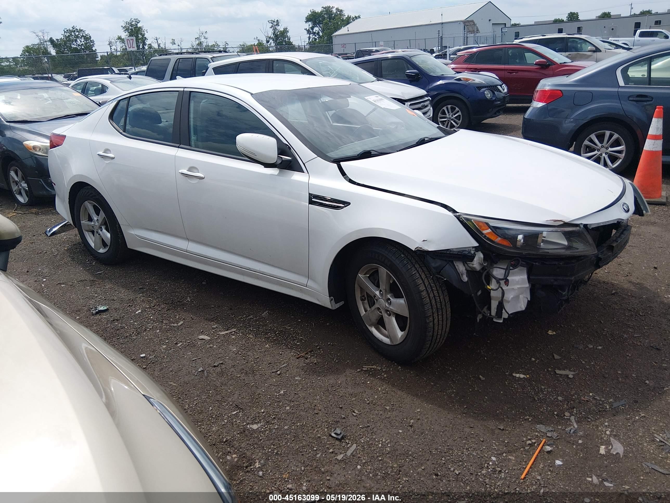 2015 Kia Optima Lx White vin: KNAGM4A78F5653576