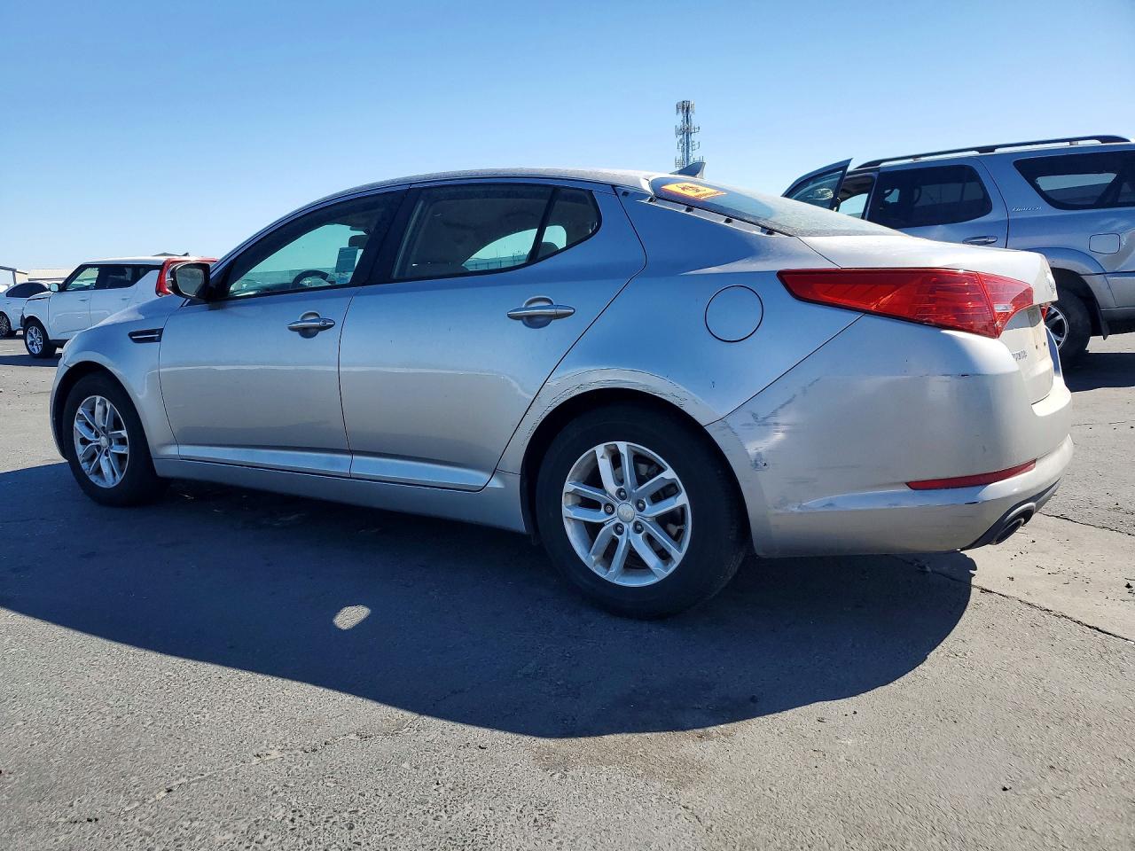 2013 Kia Optima Lx Серебряный vin: KNAGM4A79D5412428