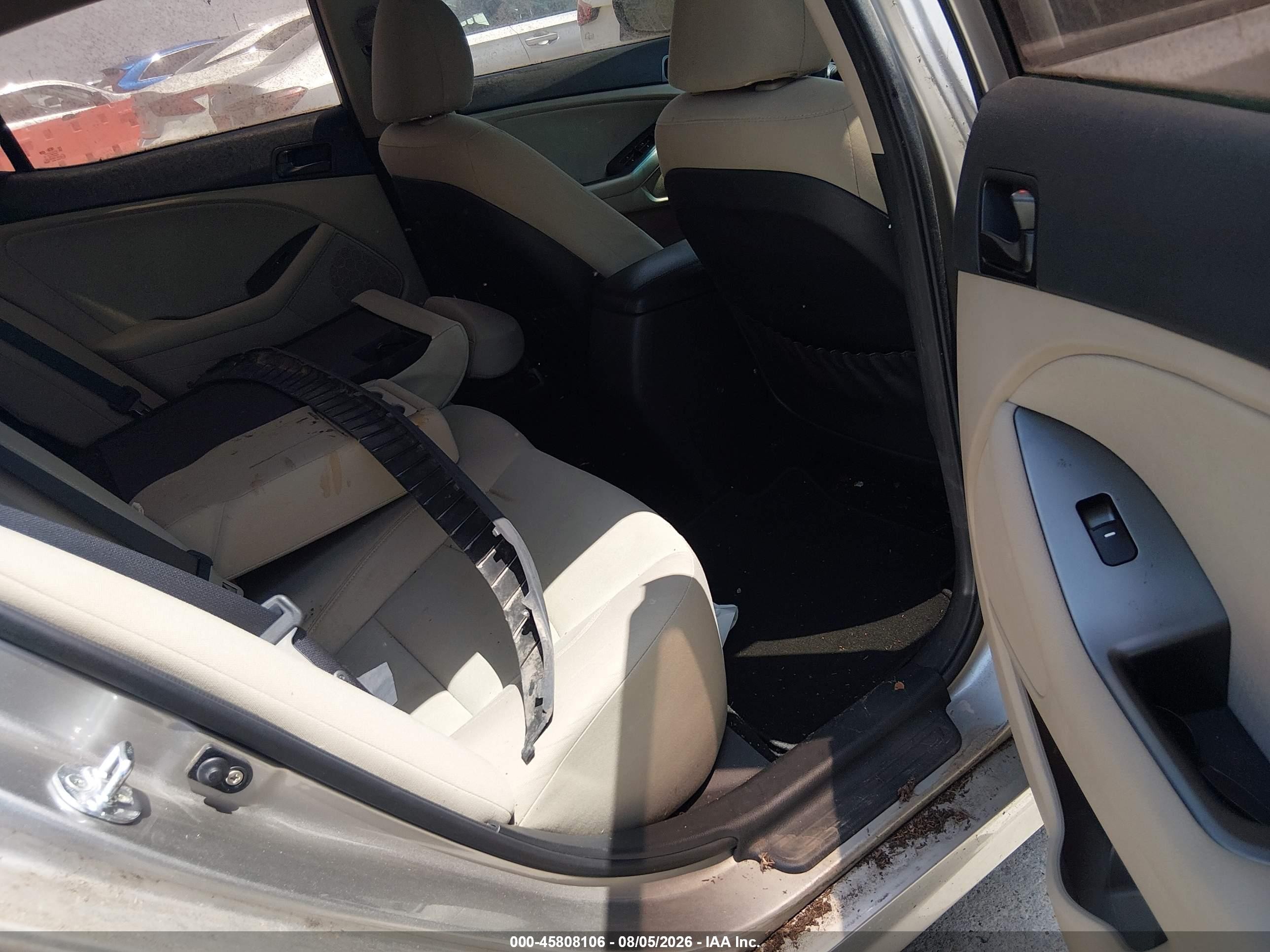 2015 Kia Optima Lx Серый vin: KNAGM4A79F5584574