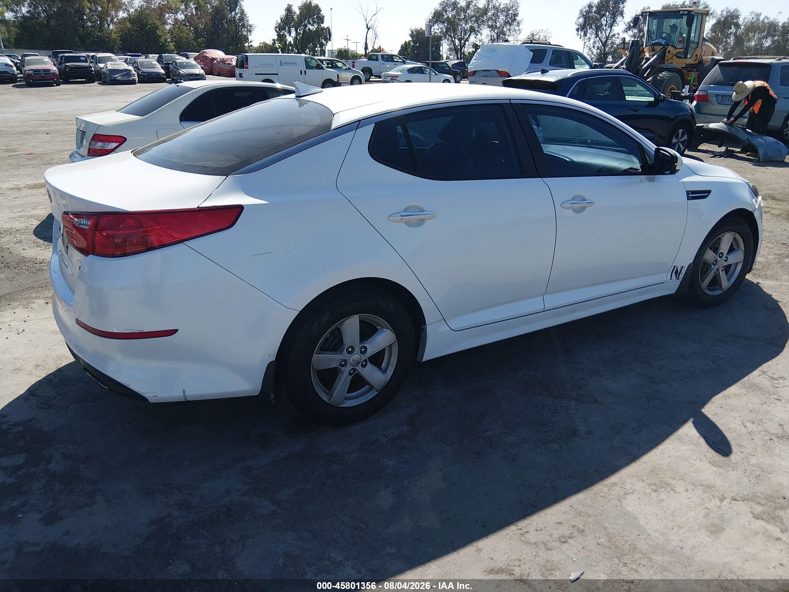 2015 Kia Optima Lx White vin: KNAGM4A79F5612468