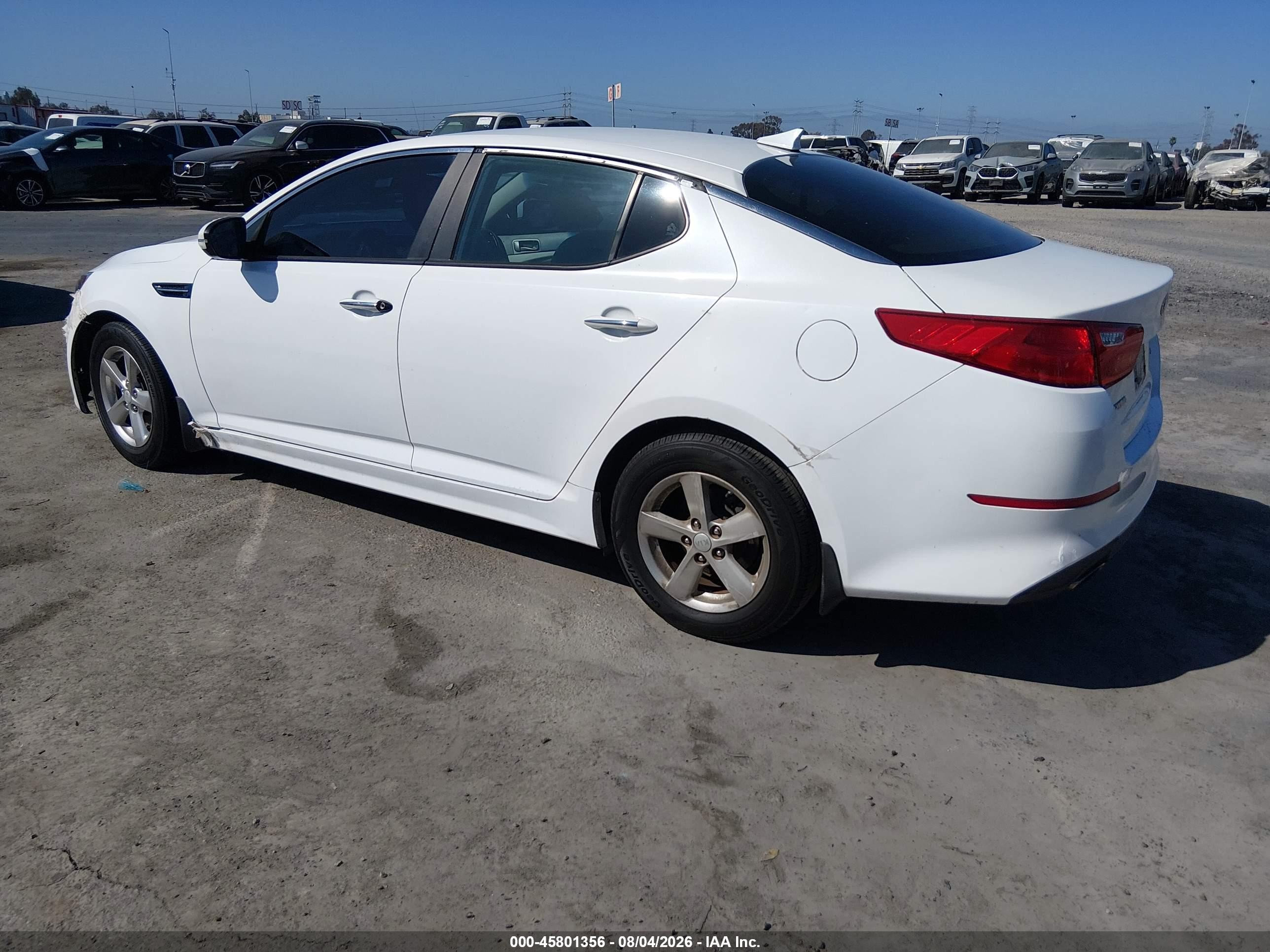 2015 Kia Optima Lx White vin: KNAGM4A79F5612468